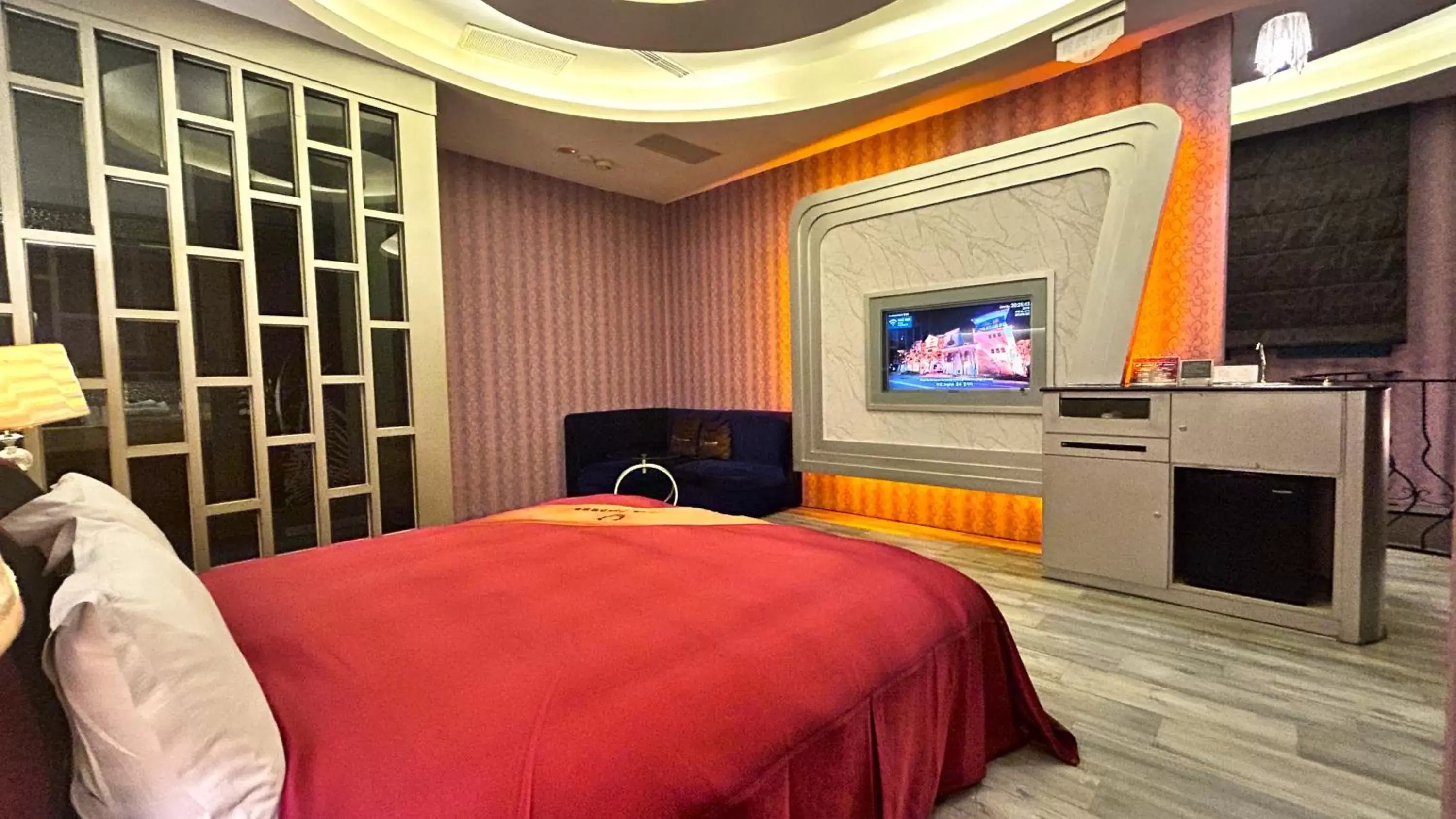 Photo of the whole room, Bed in Shining Motel Photo of the whole room, Bed in Shining Motel