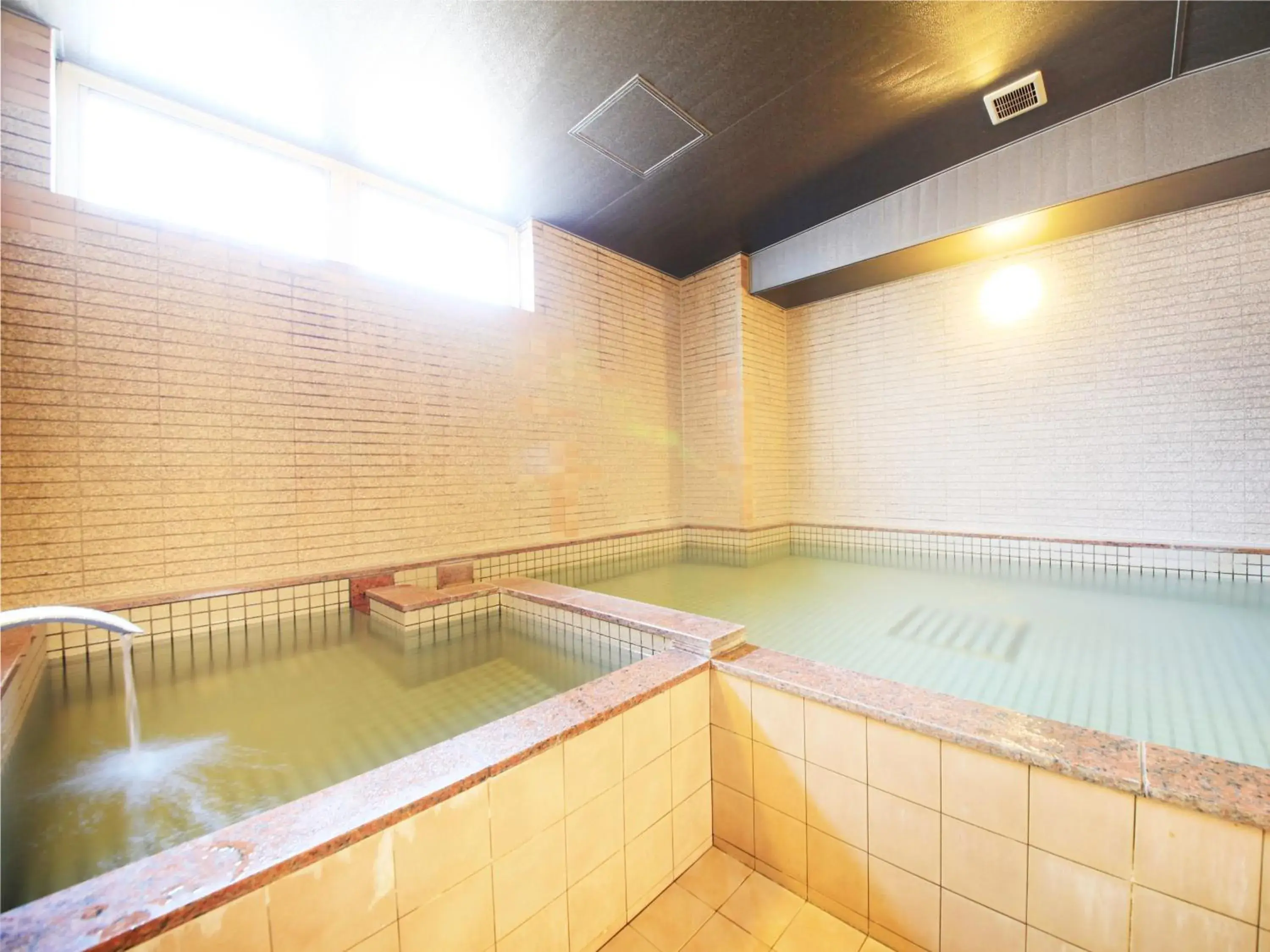 Public Bath, Swimming Pool in Hotel Premium Green Sovereign