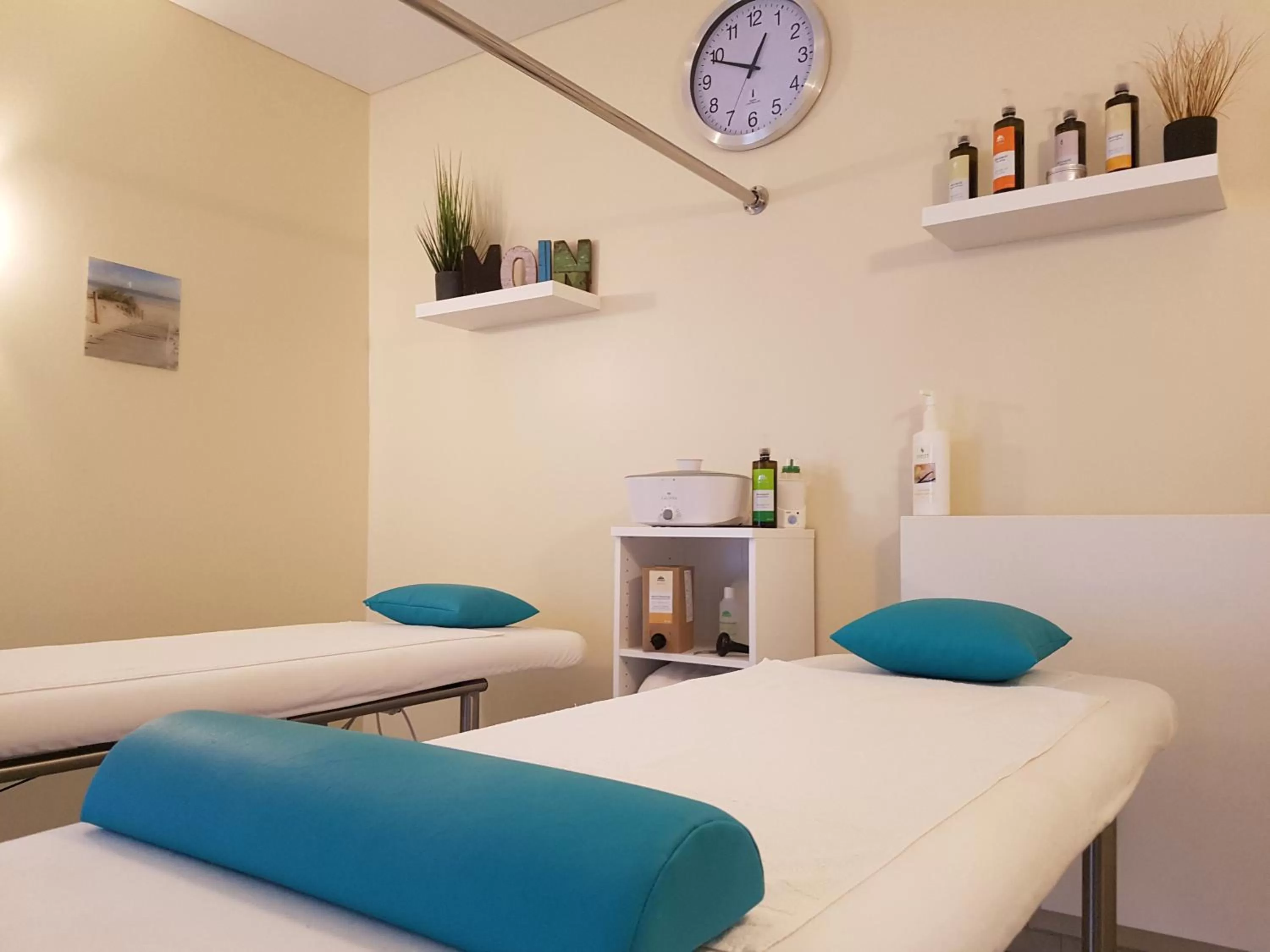 Hot Tub, Bed in Avalon Hotel Bellevue