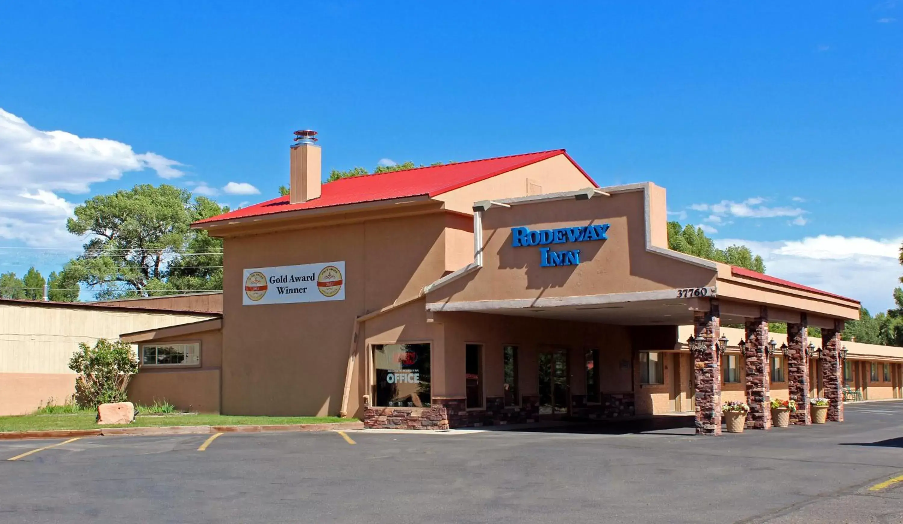 Facade/entrance, Property Building in Rodeway Inn Gunnison