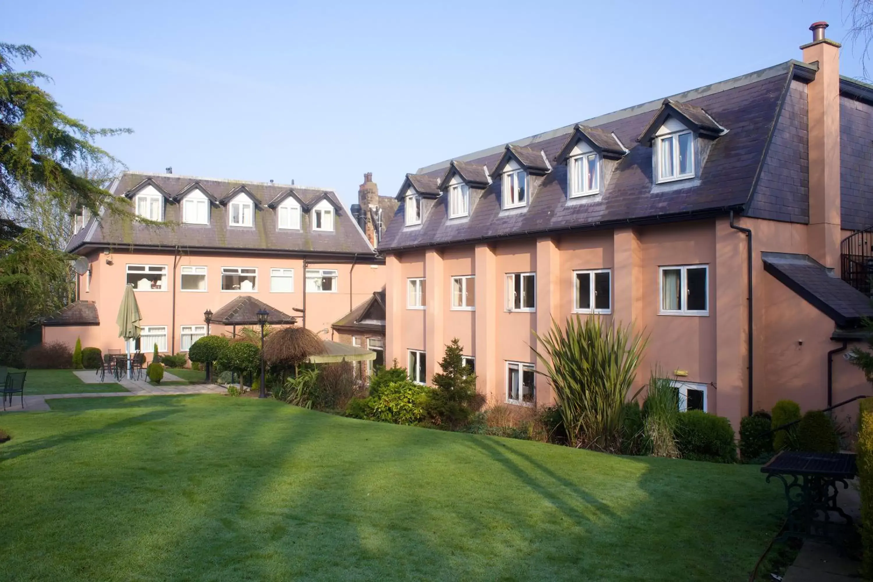 Garden, Property Building in Alderley Edge Hotel