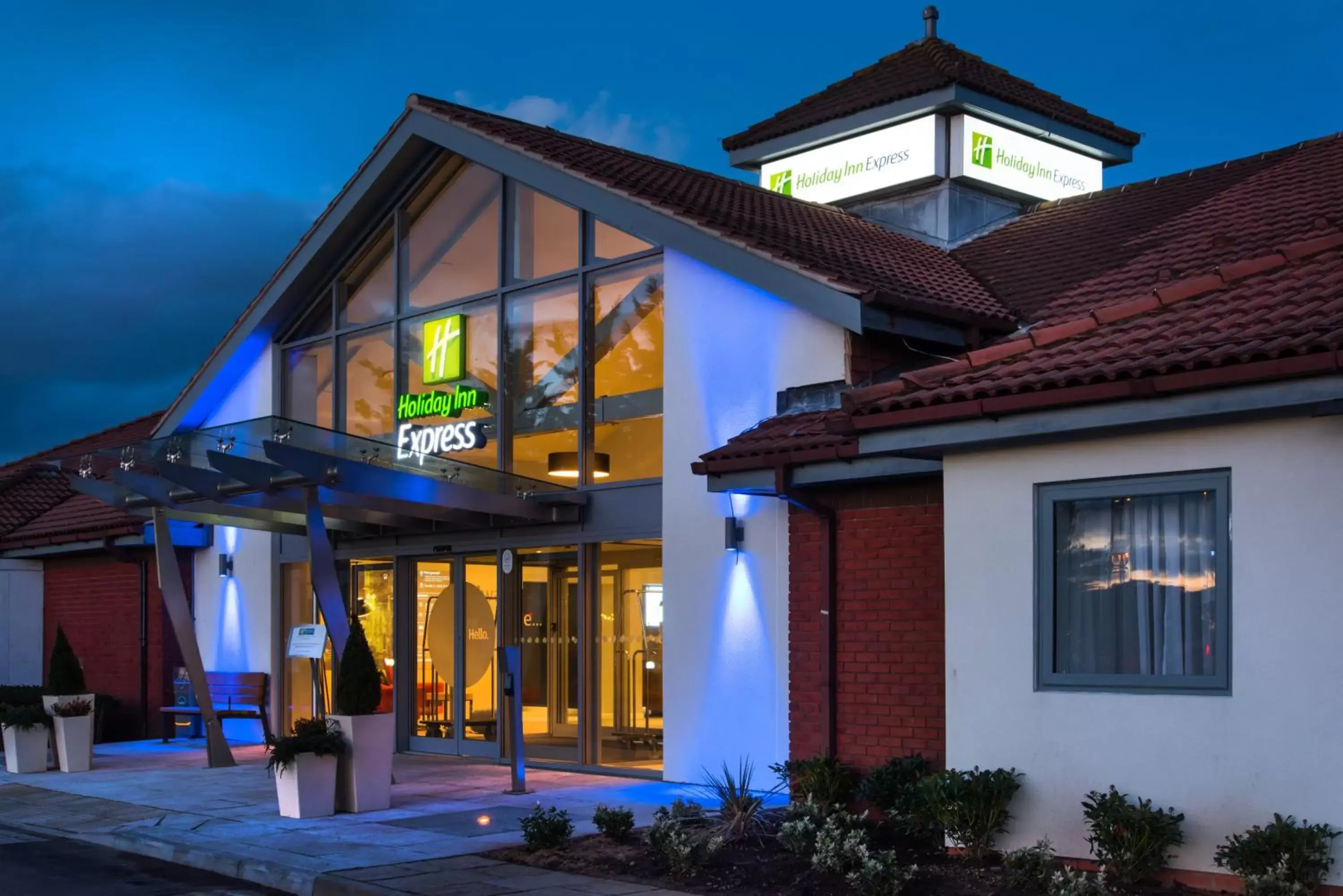 Property Building in Holiday Inn Express Portsmouth – North, an IHG Hotel