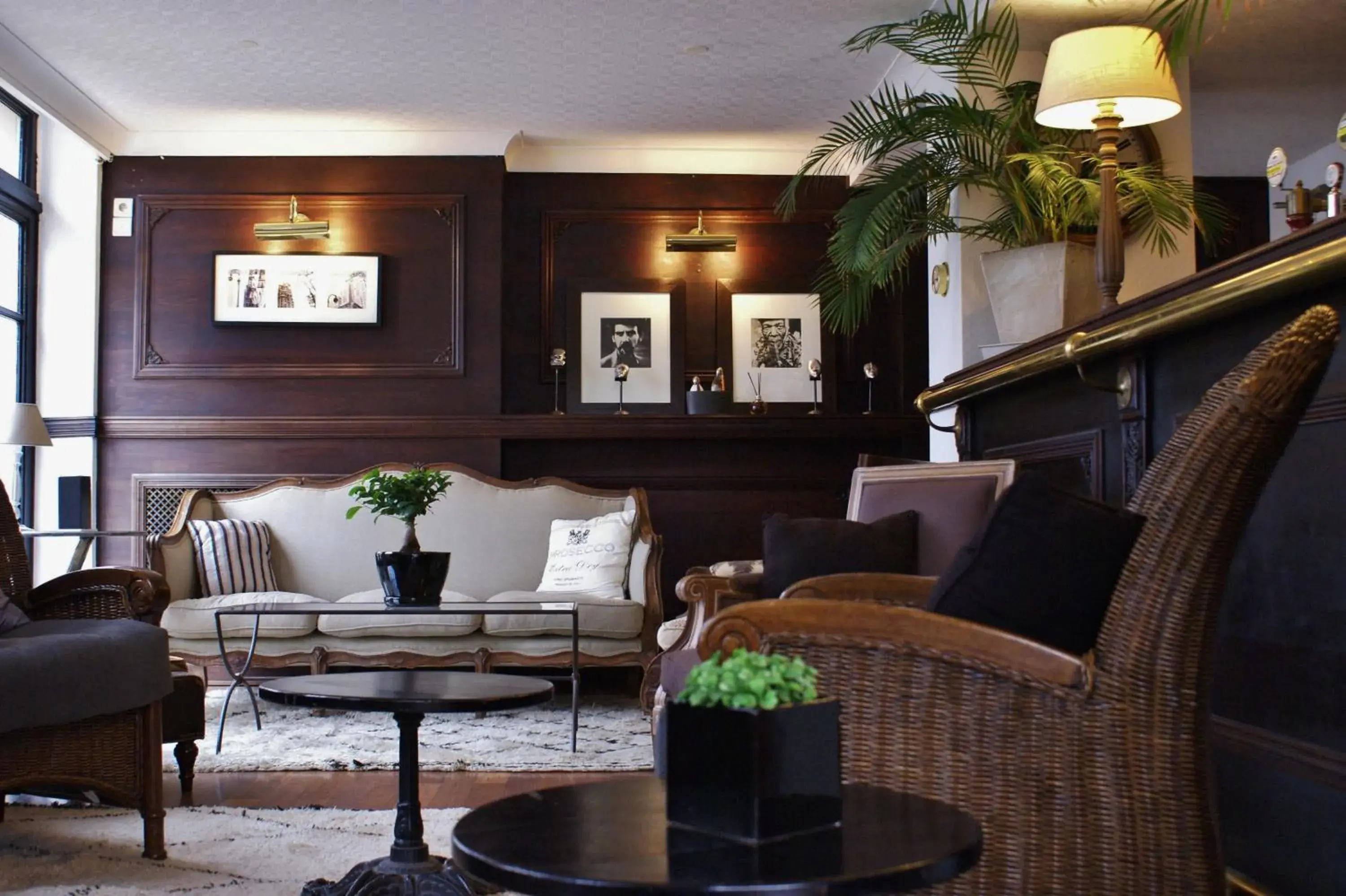 Lounge or bar, Lobby/Reception in Be Cottage Hotel