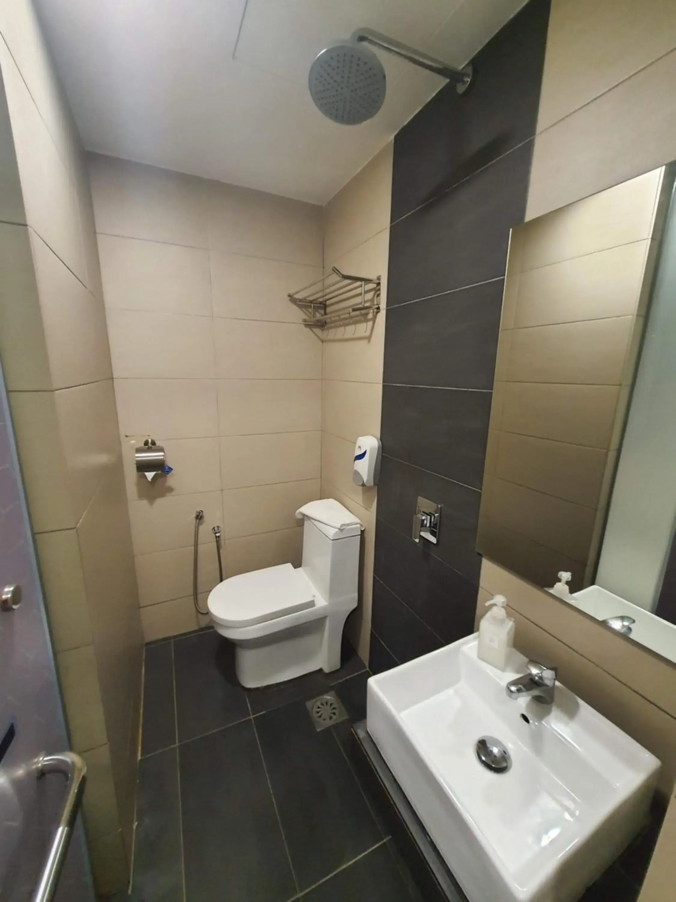 Bathroom in GG Hotel Bandar Sunway