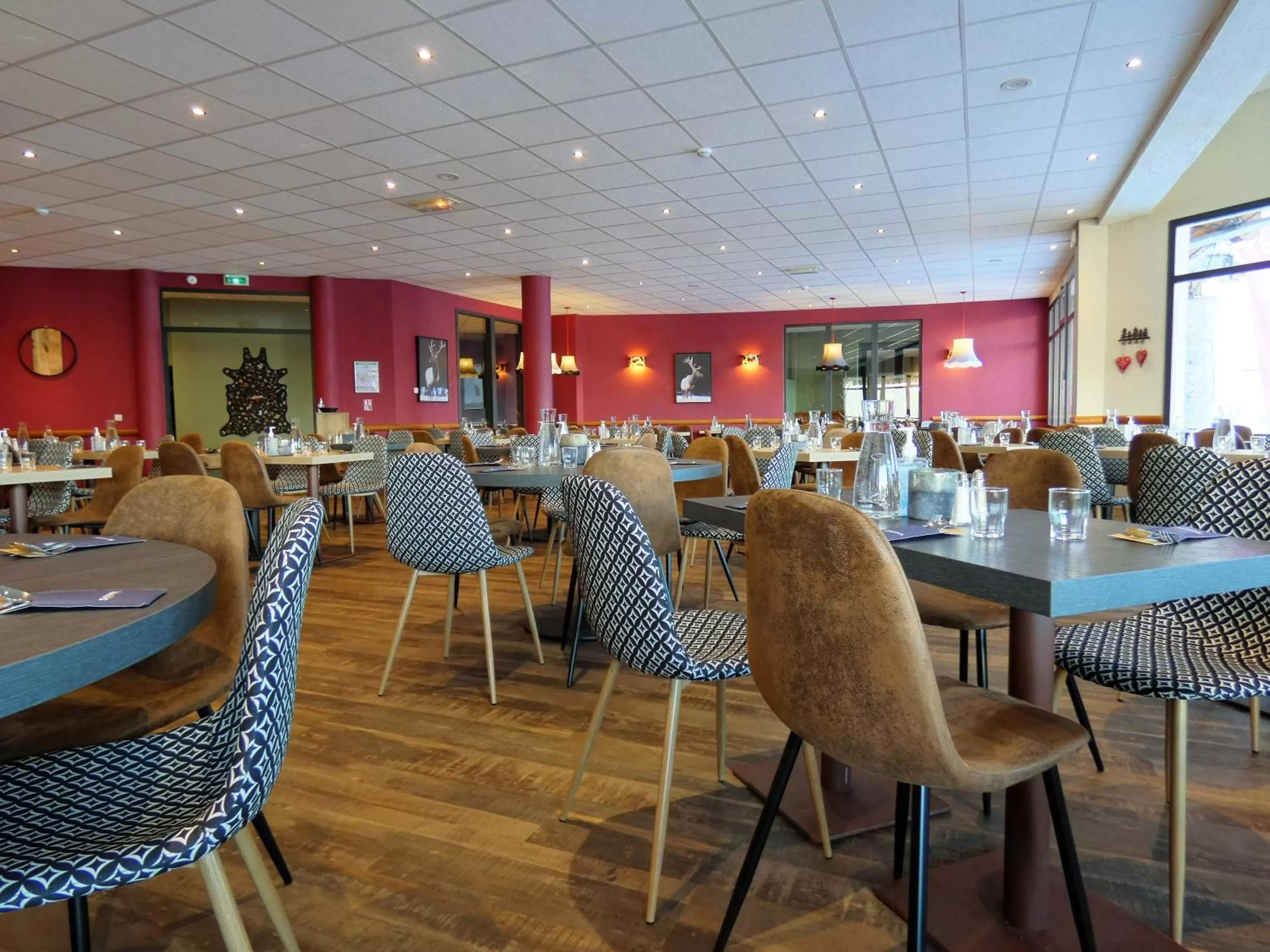 Restaurant/places to eat in SOWELL Family La Lauzière