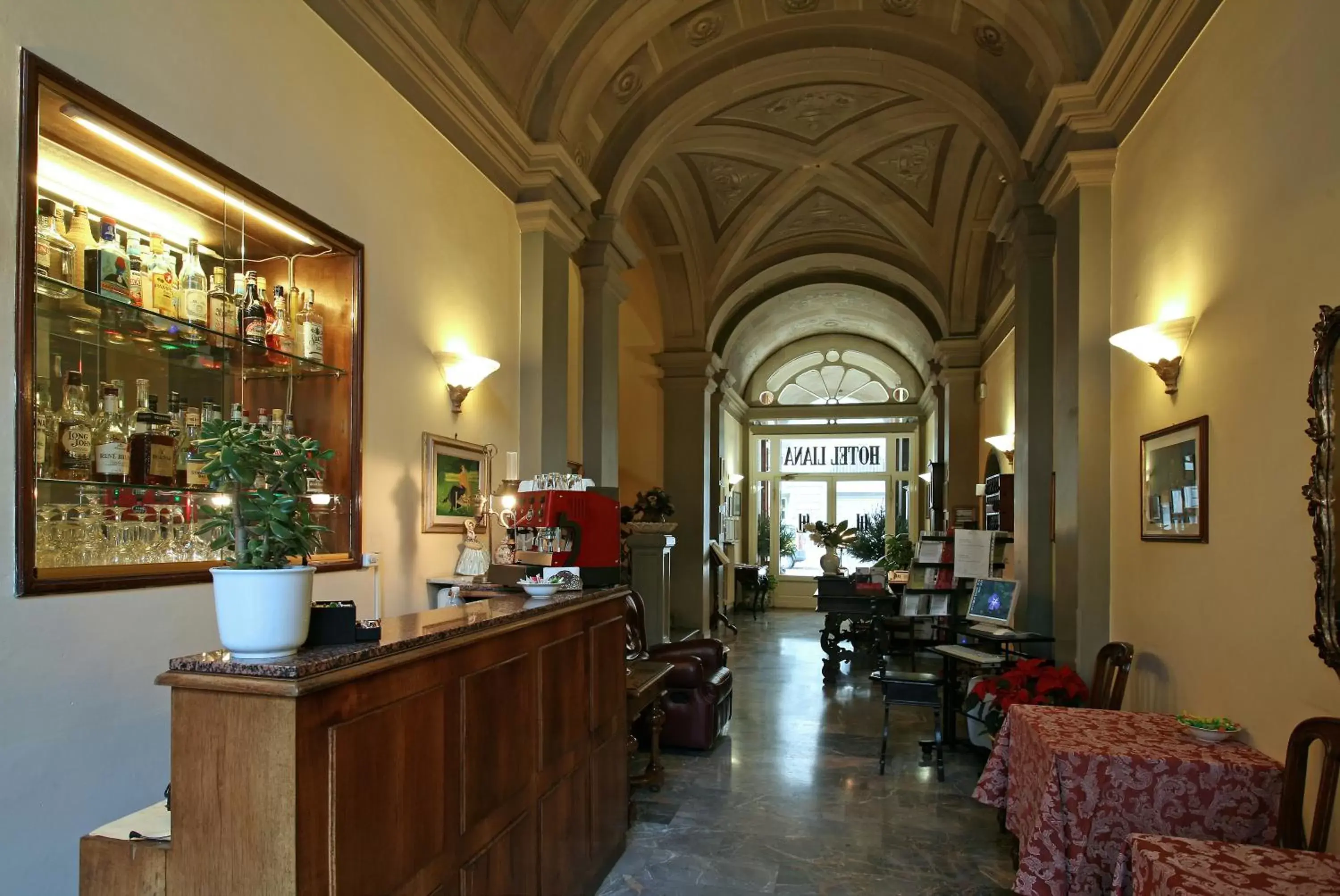 Lobby or reception, Restaurant/Places to Eat in Hotel Villa Liana
