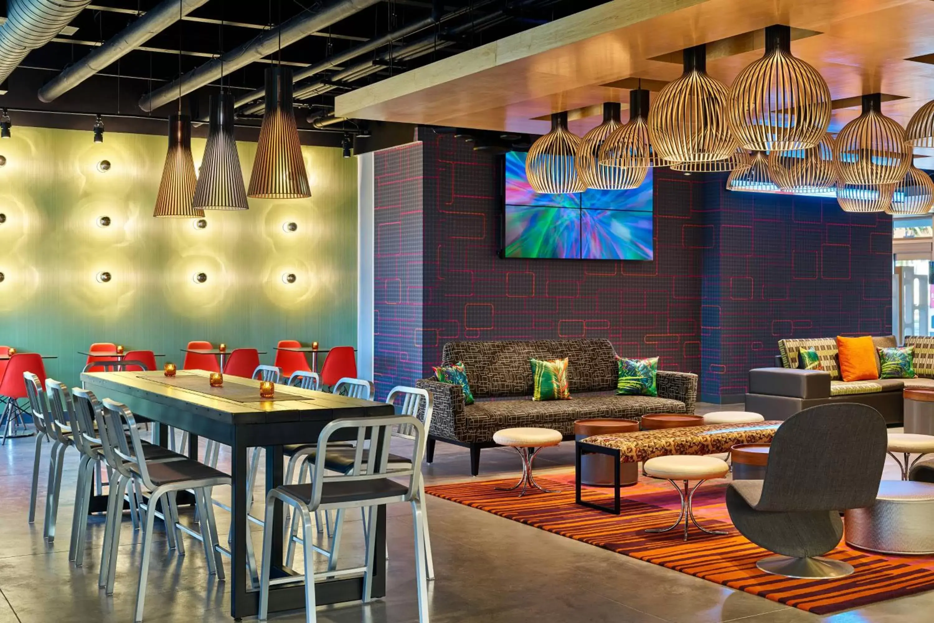 Lounge or bar, Lounge/Bar in Aloft Miami Airport