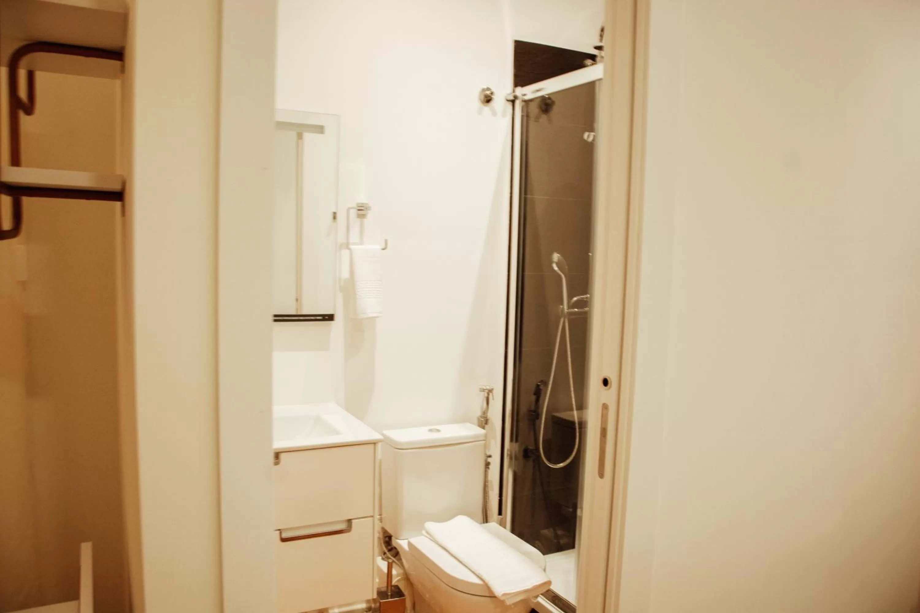 Bathroom in Le Premier Lisbon Suites