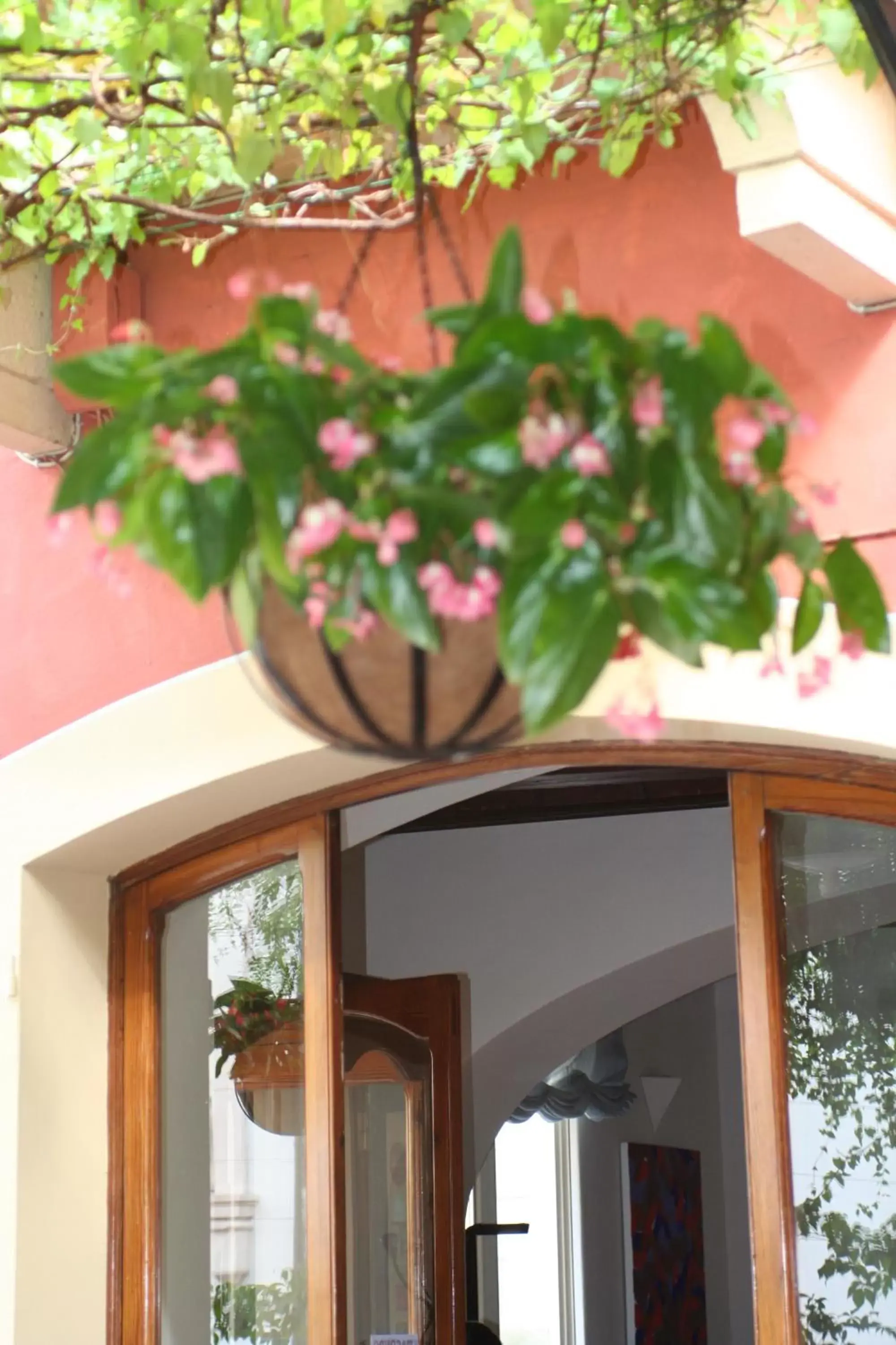 Facade/entrance in Hotel Charleston Facade/entrance in Hotel Charleston