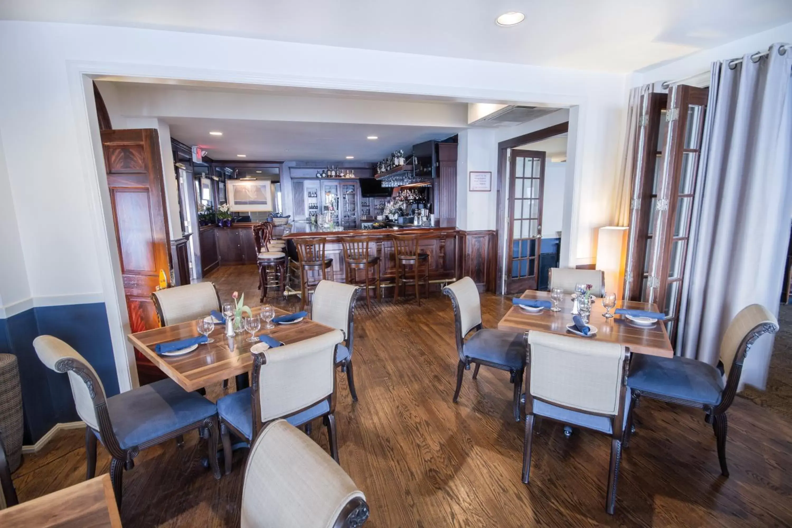 Restaurant/Places to Eat in Club Wyndham Bay Voyage Inn