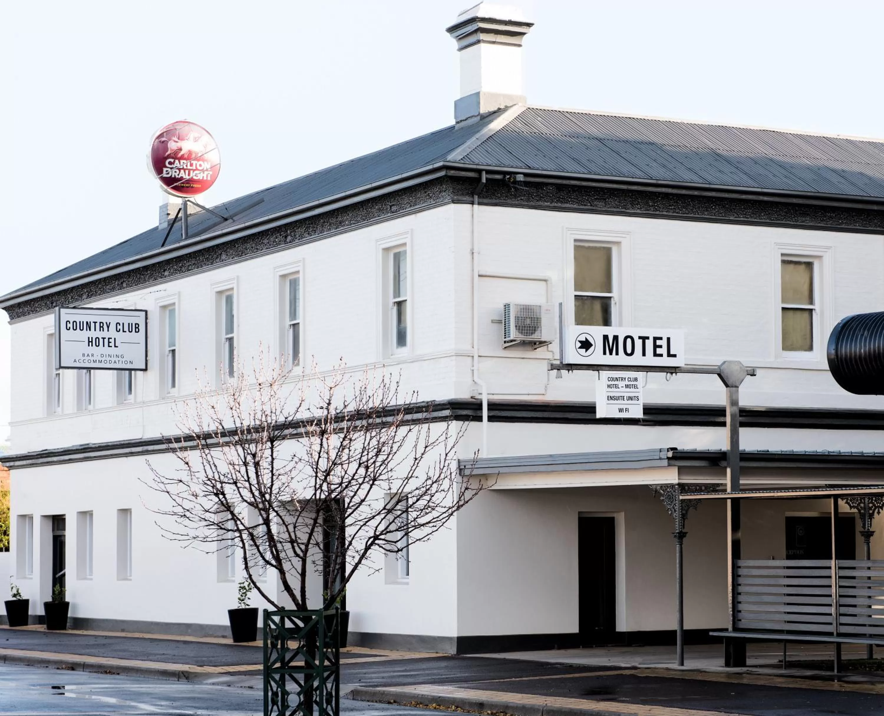 Property building in Finley Country Club Hotel Motel