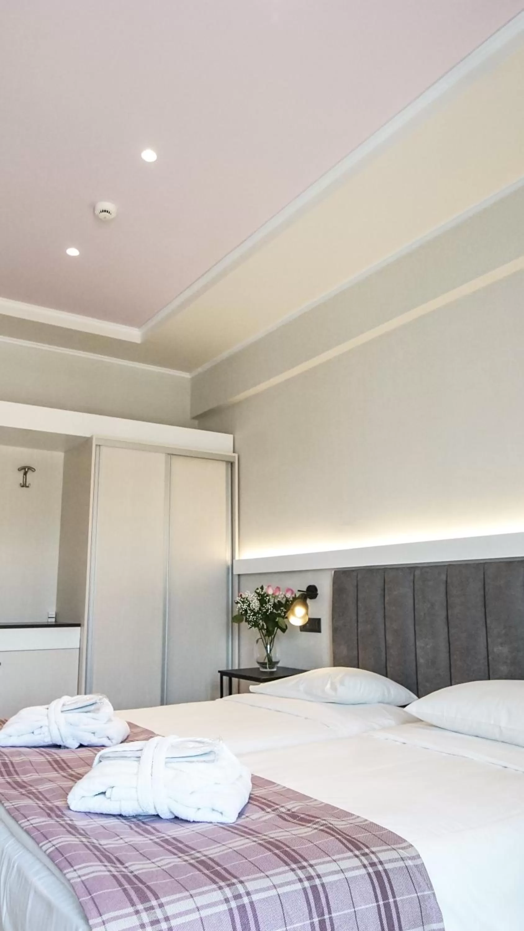 Bedroom, Bed in Athens Cypria Hotel