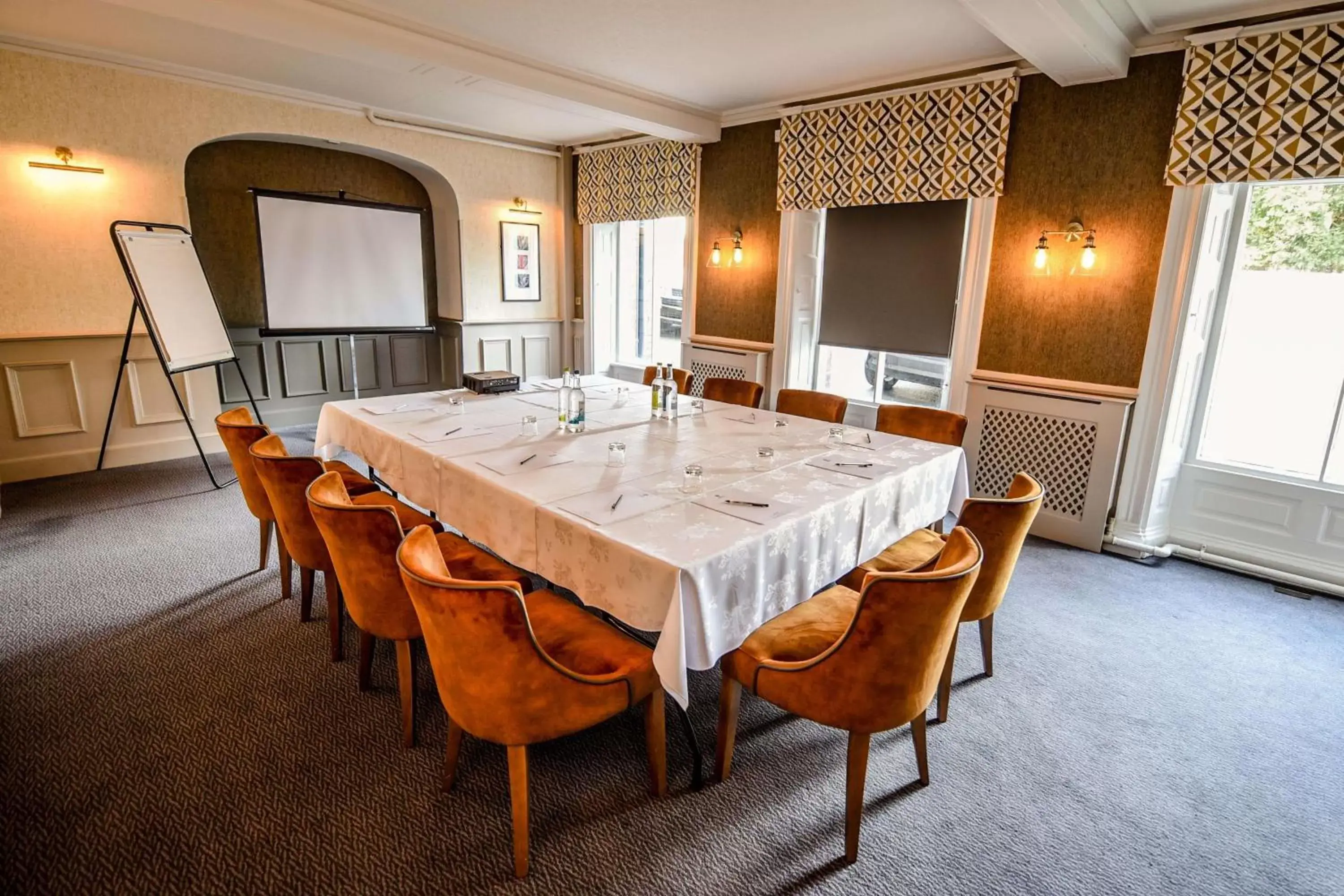 Dining area in Best Western Valley Hotel