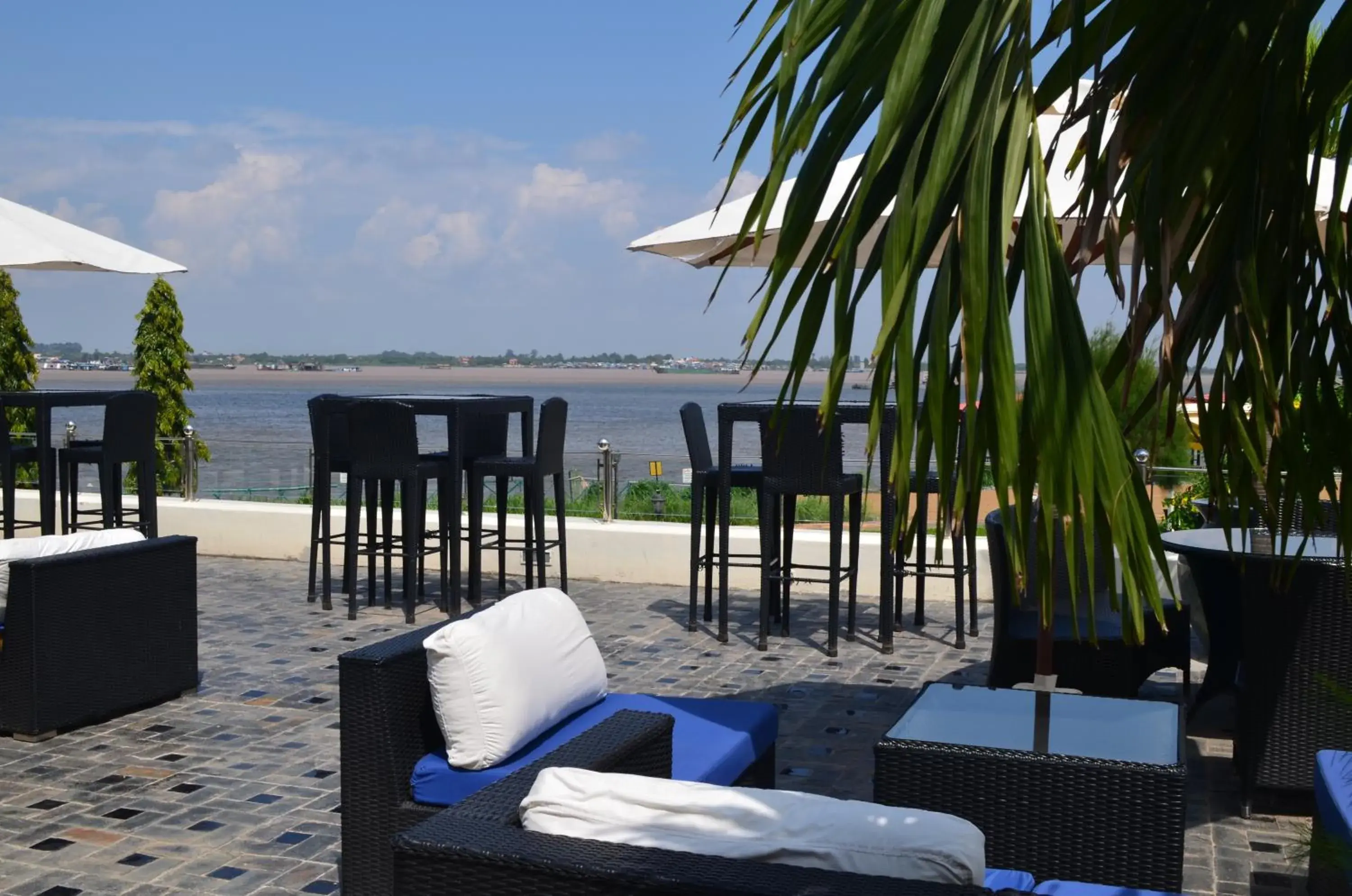 Pool view, Beach in Hotel Cambodiana