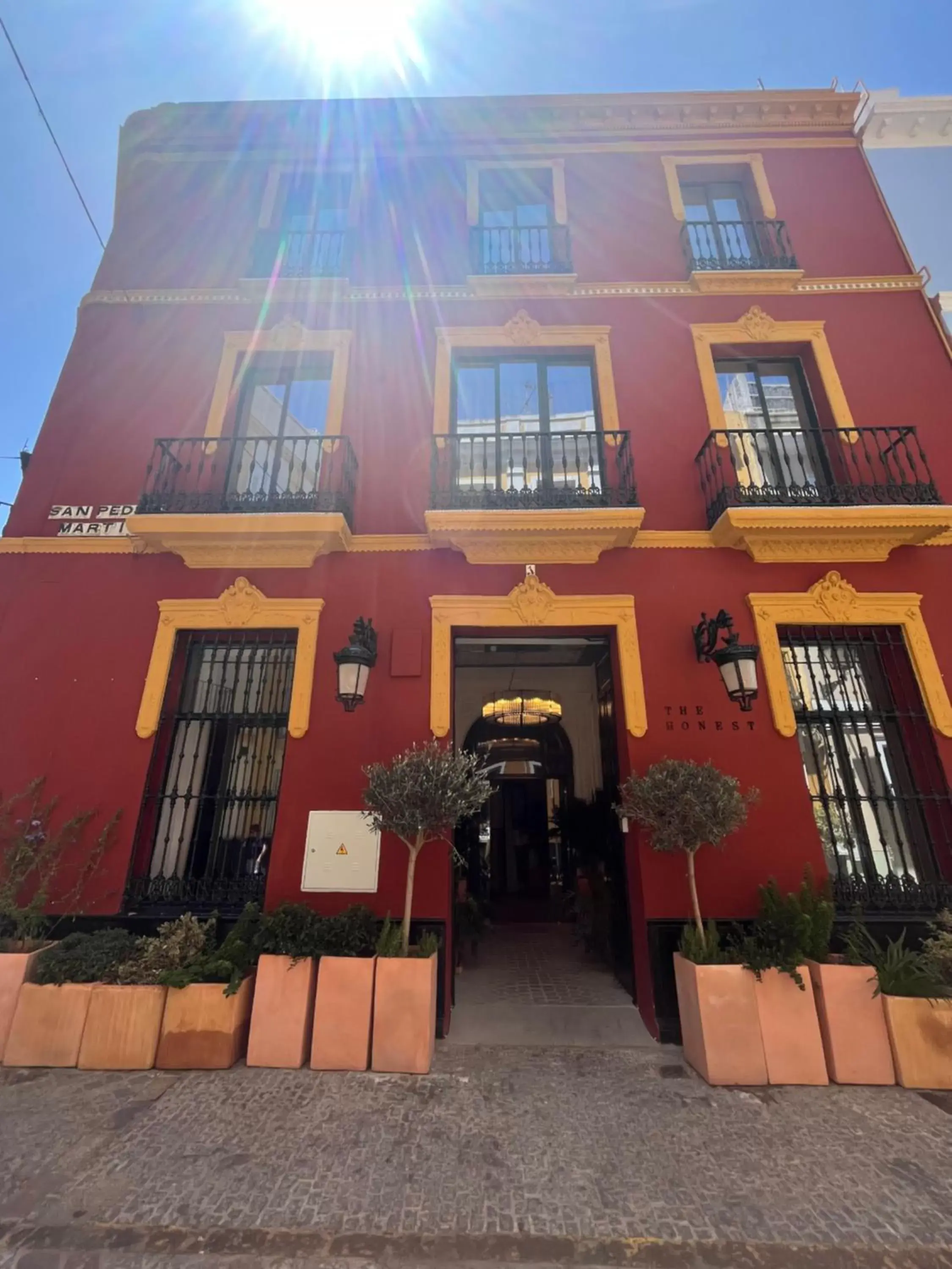 Facade/entrance, Property Building in The Honest Hotel San Pedro