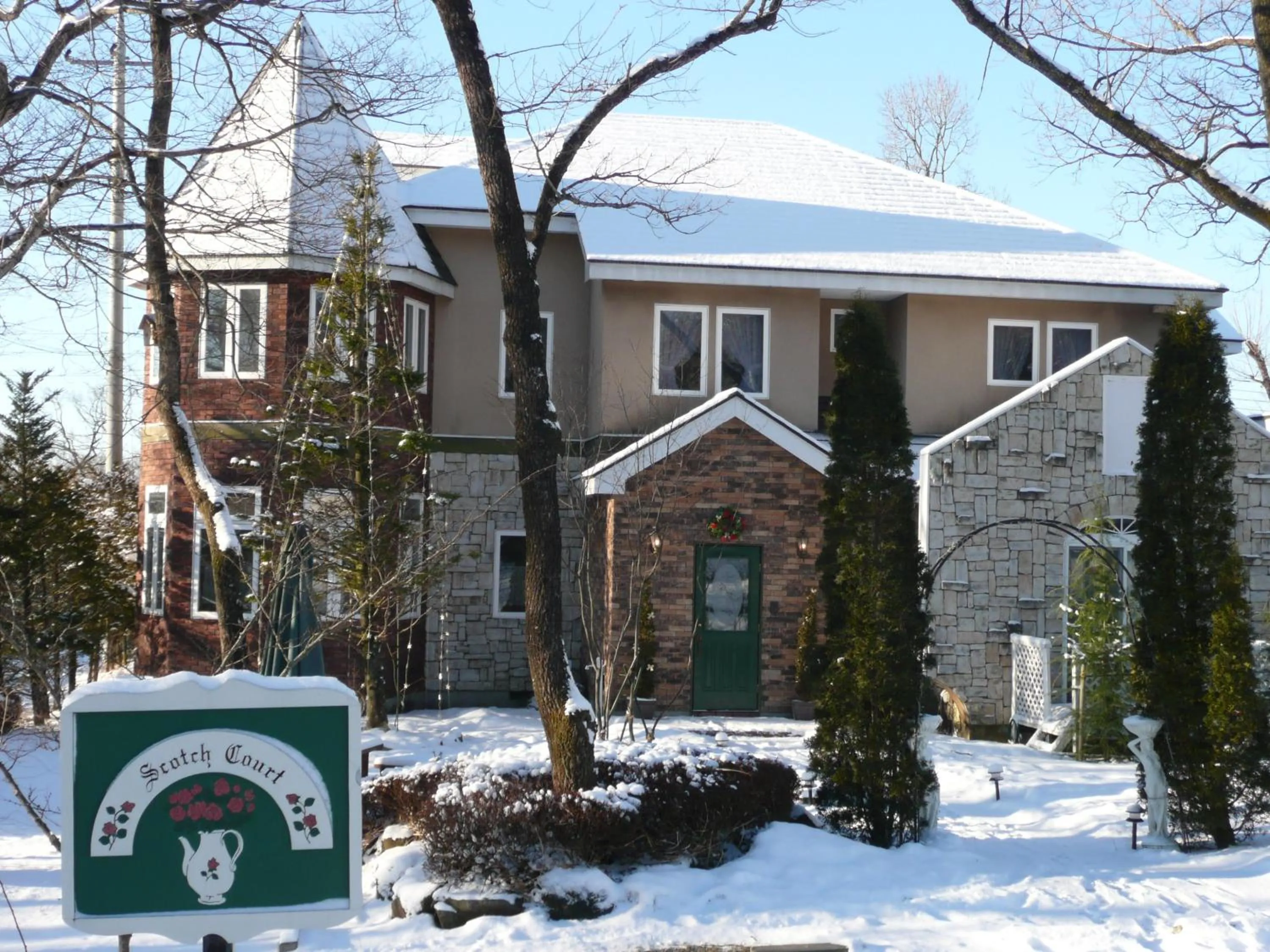 Property building in Scotch Court