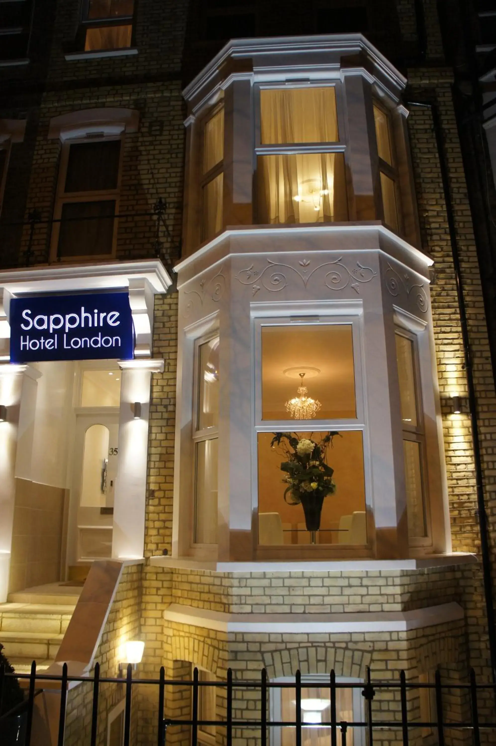 Facade/entrance, Property Building in Sapphire Hotel London