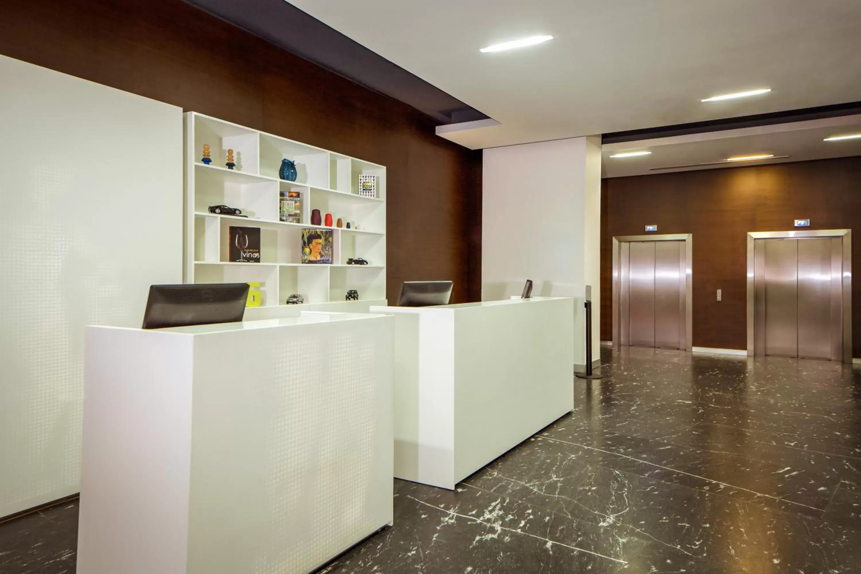 Lobby or reception, Lobby/Reception in Fiesta Inn Monterrey Tecnologico