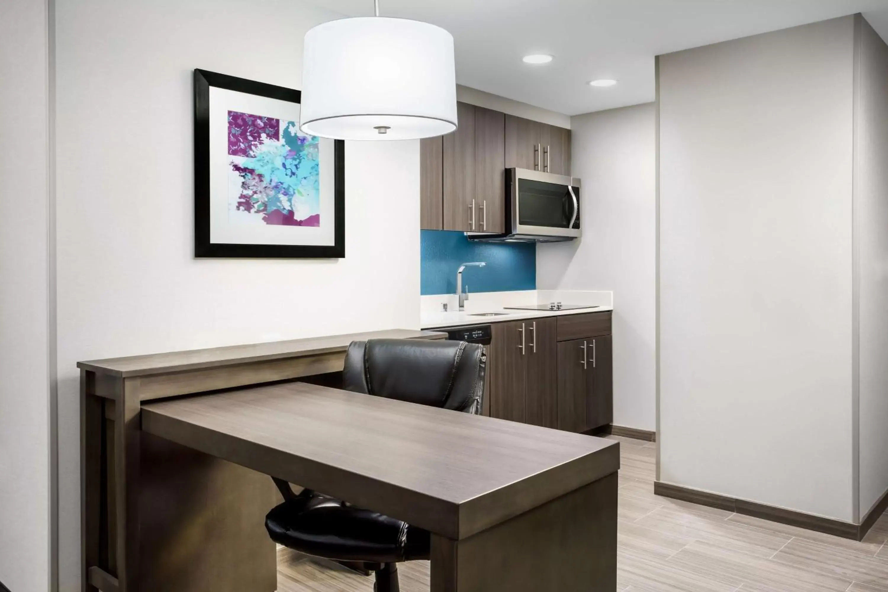 Bedroom, Kitchen/Kitchenette in Homewood Suites By Hilton San Jose North