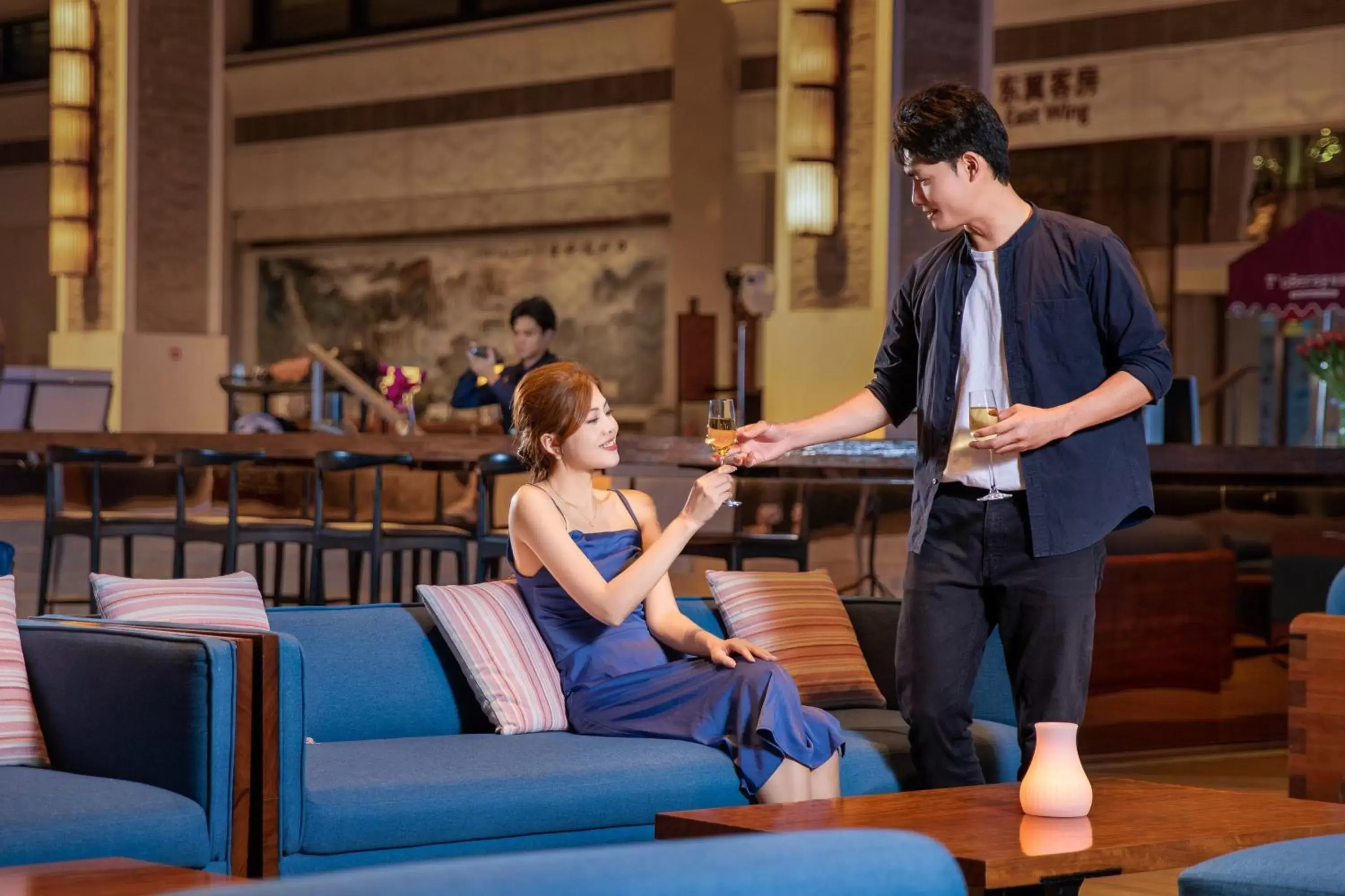 Lounge or bar in Crowne Plaza Hailing Island, an IHG Hotel Lounge or bar in Crowne Plaza Hailing Island, an IHG Hotel