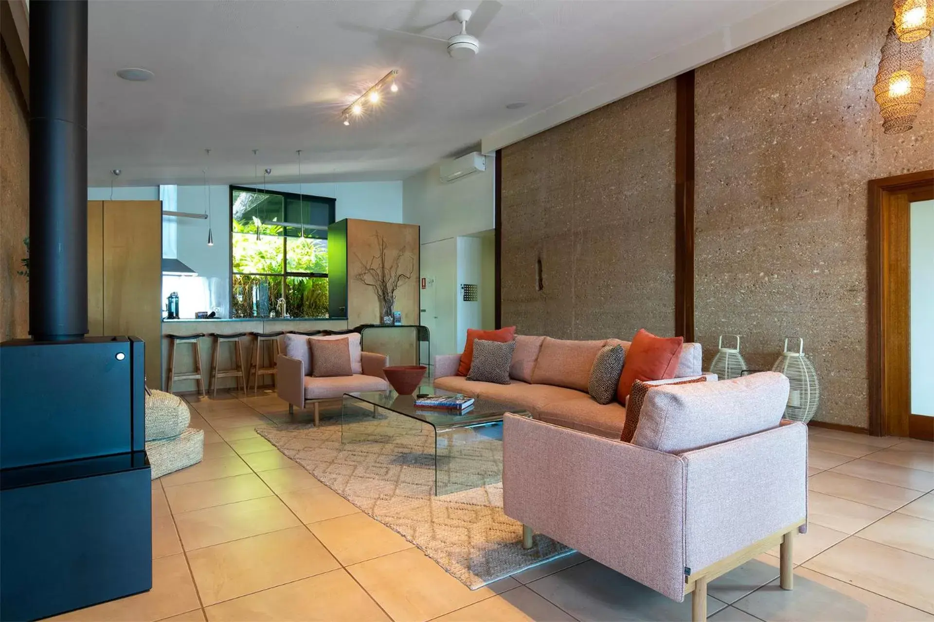 Living room in Eumarella Shores Noosa Lake Retreat Living room in Eumarella Shores Noosa Lake Retreat