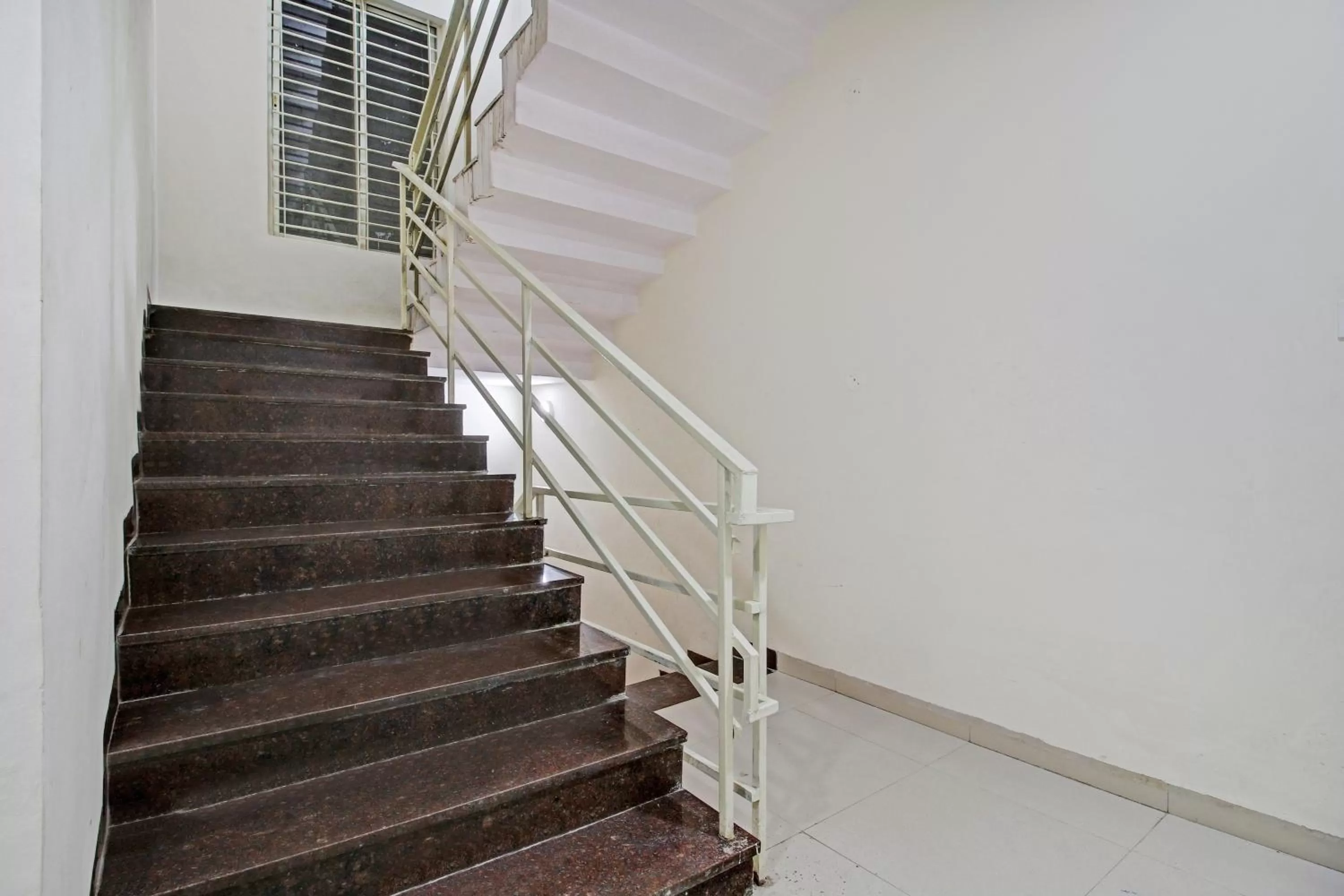 Lobby or reception in Treebo Krishna Regency ISBT Bus Stop