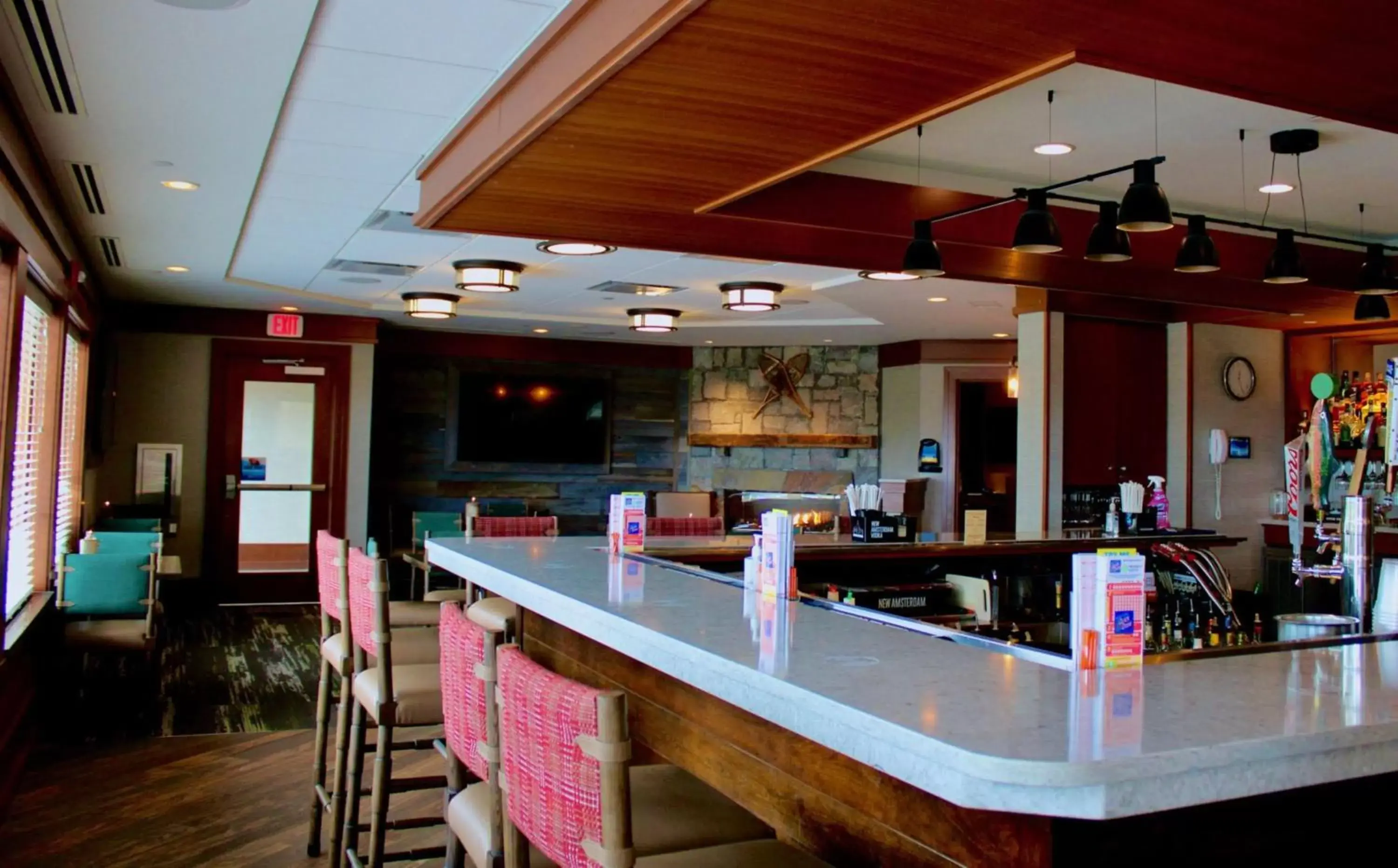 Restaurant/places to eat, Lounge/Bar in Holiday Inn Resort Lake George, an IHG Hotel