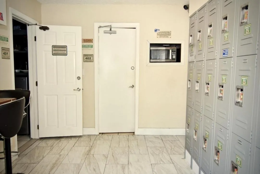 locker in Sheridan Hostel