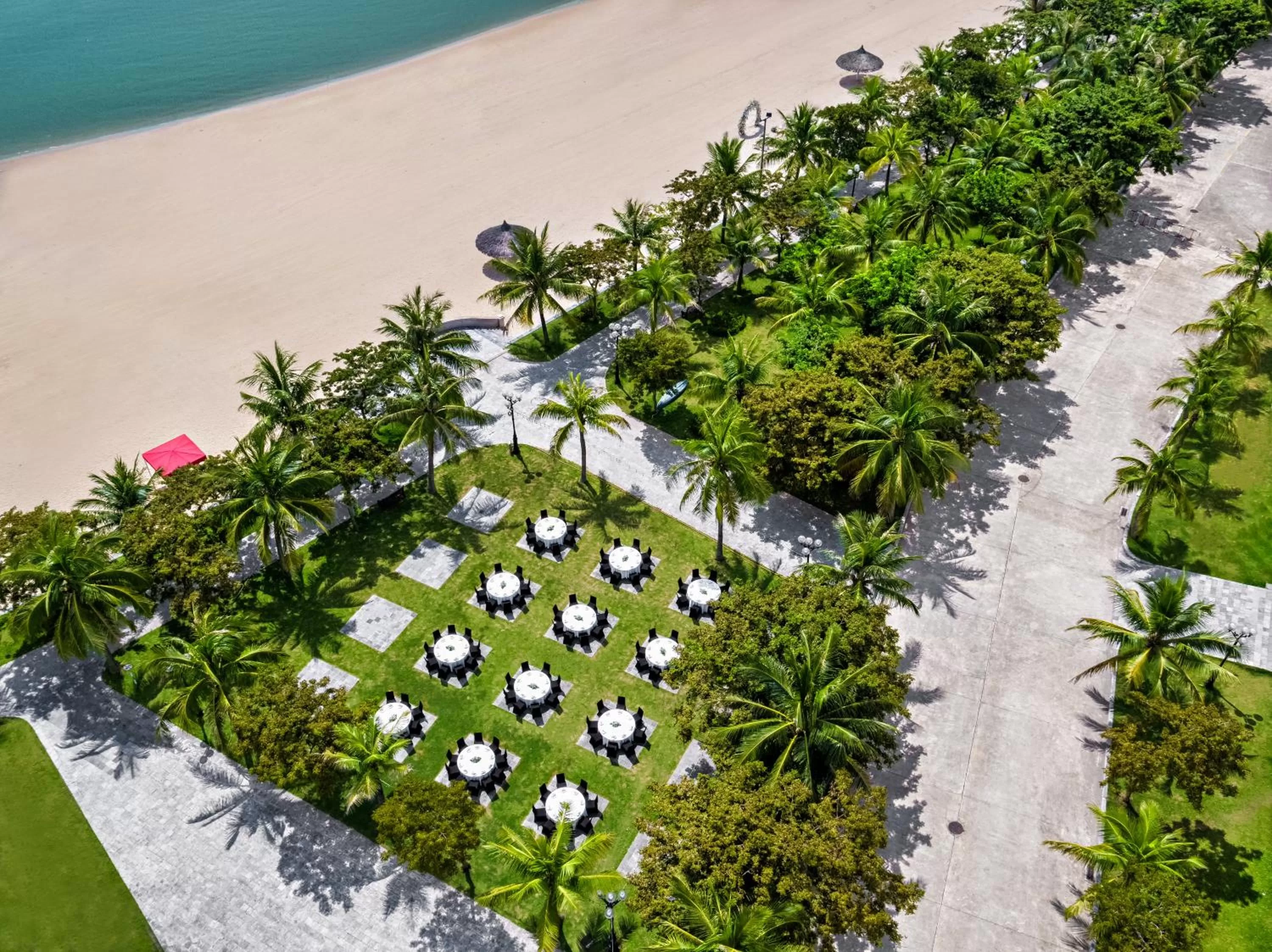 Beach in Paradise Suites Hotel