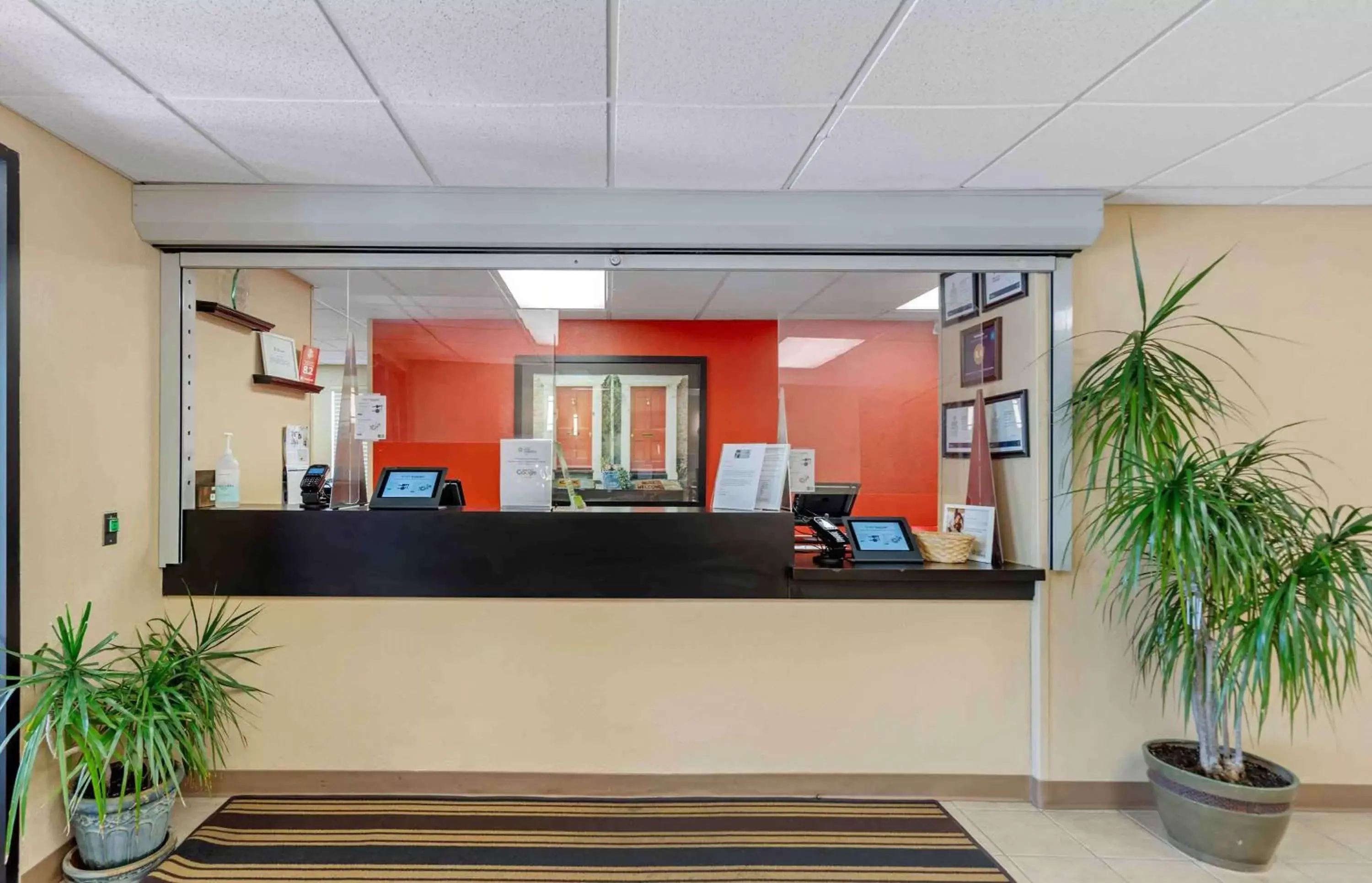 Lobby or reception, Lobby/Reception in Extended Stay America Select Suites - Chicago - Rolling Meadows