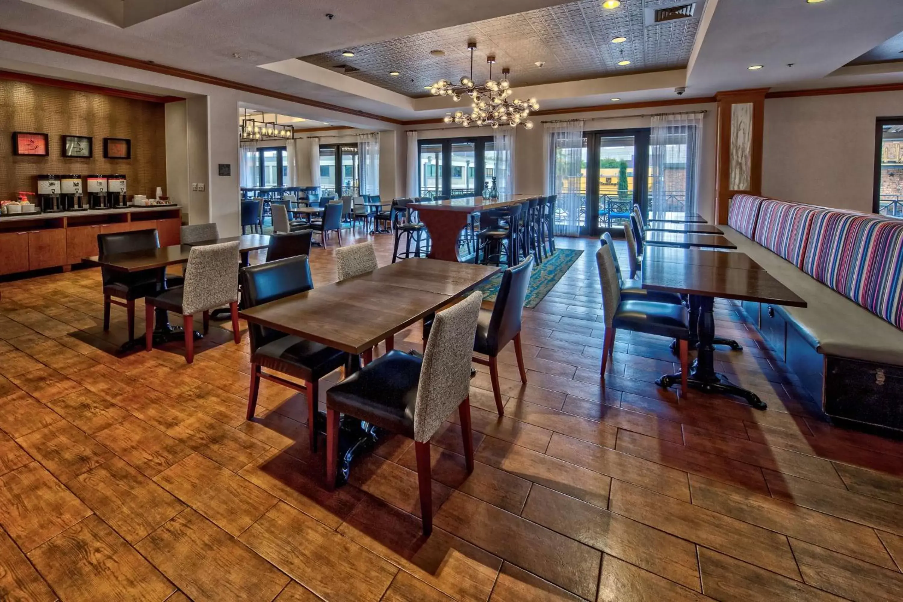 Restaurant/places to eat in Hampton Inn & Suites Austin - Downtown Restaurant/places to eat in Hampton Inn & Suites Austin - Downtown