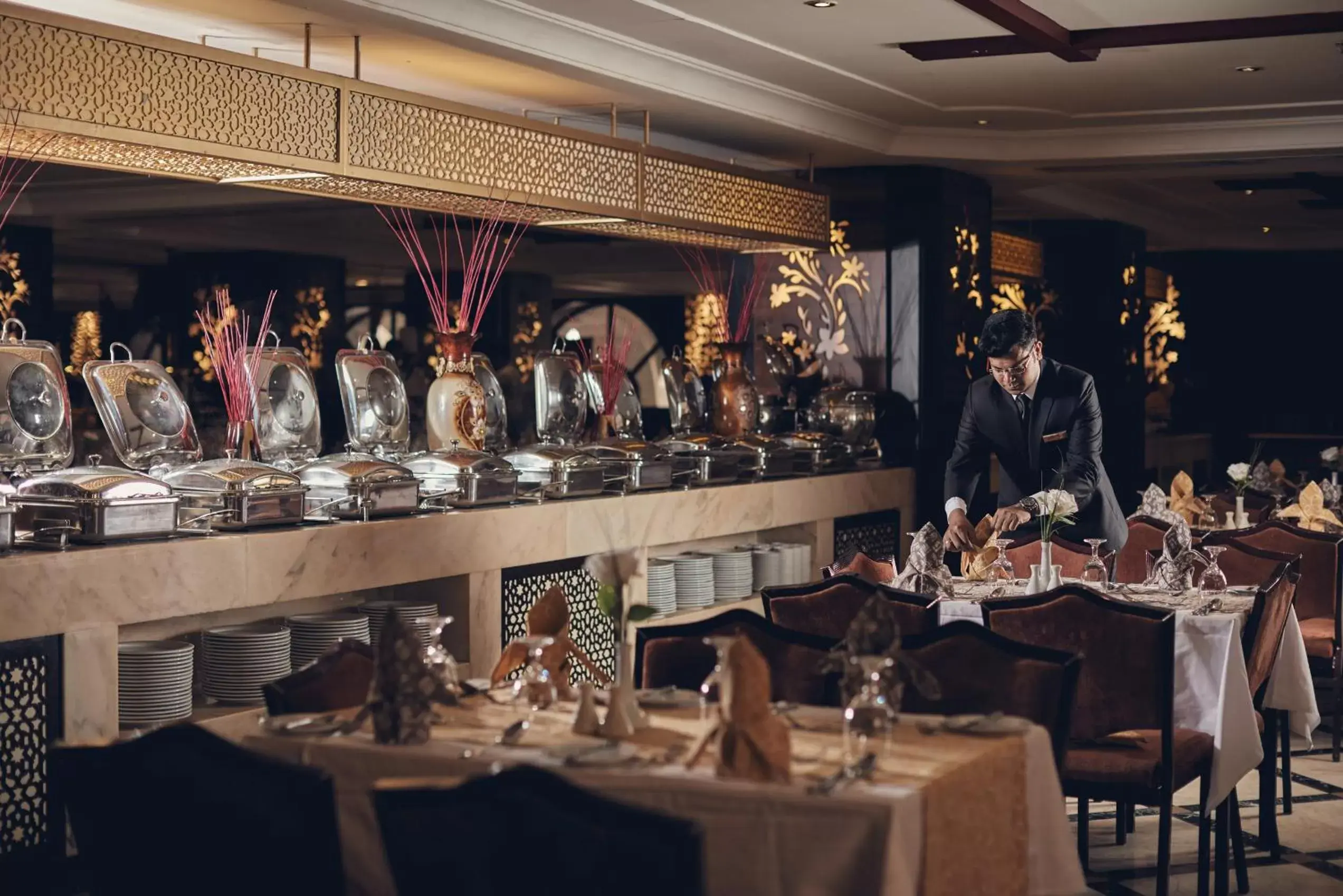 Restaurant/places to eat in Dallah Taibah Hotel Restaurant/places to eat in Dallah Taibah Hotel