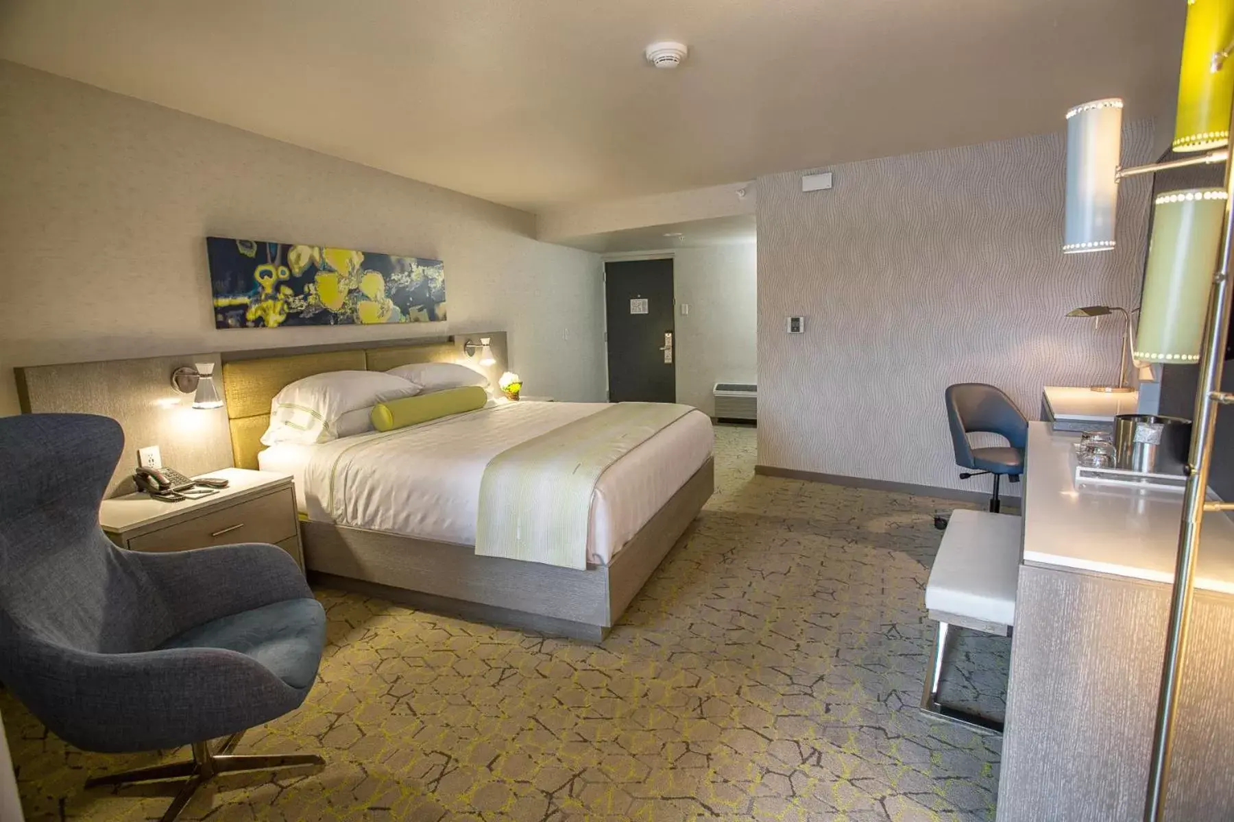 King Room with Pool View in The Fredonia Hotel King Room with Pool View in The Fredonia Hotel