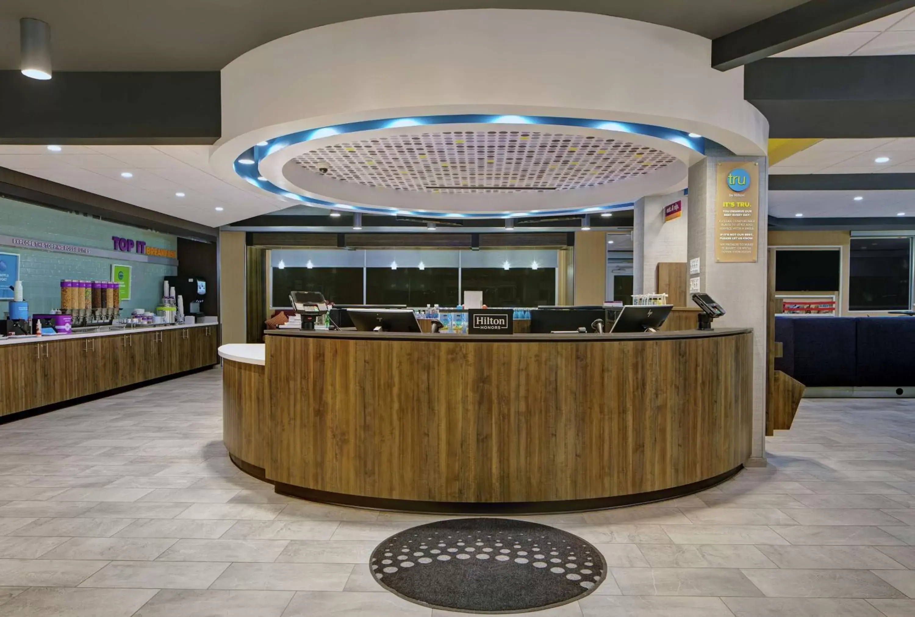 Lobby or reception, Lobby/Reception in Tru By Hilton Austin Airport, Tx