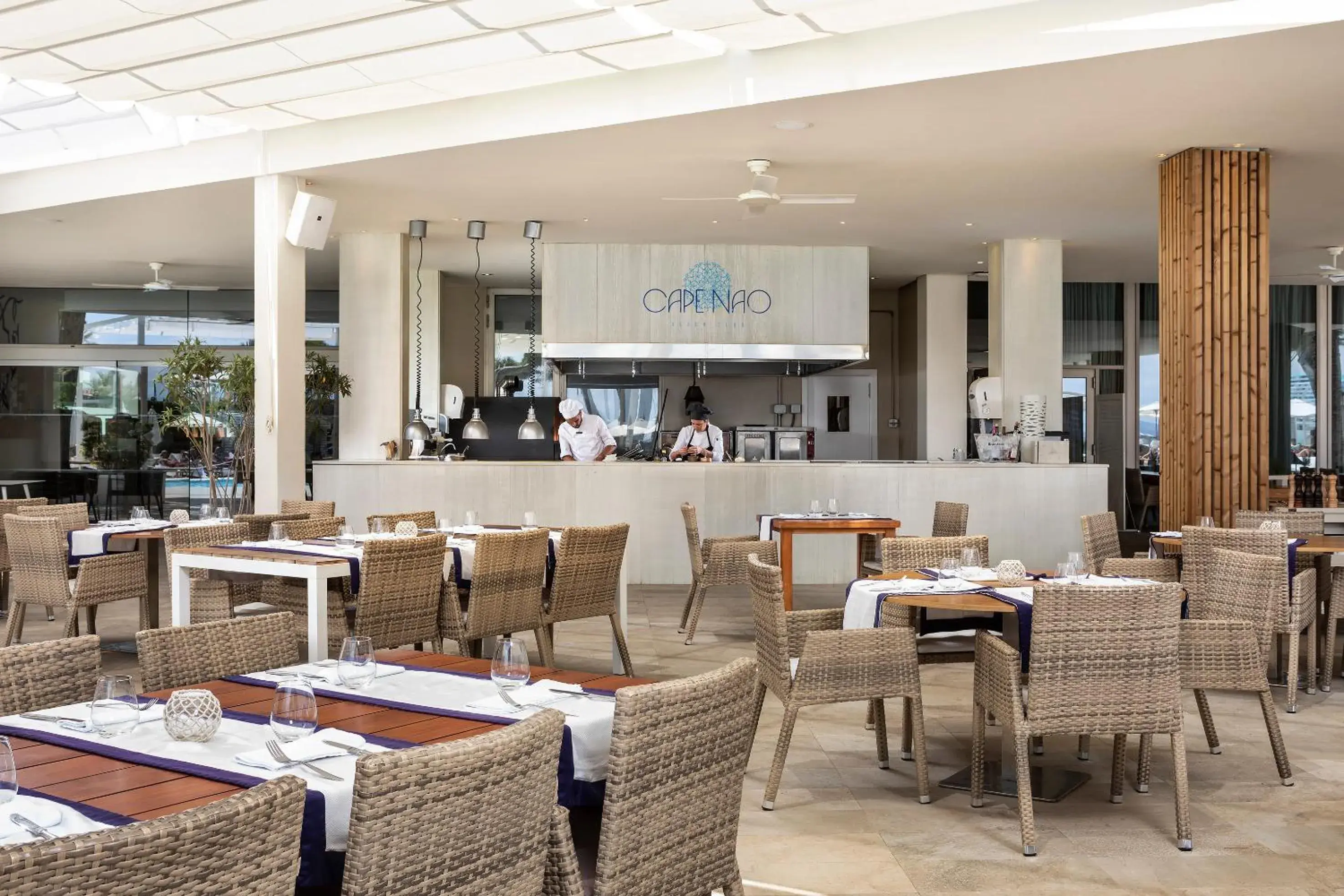 Restaurant/Places to Eat in Melia South Beach