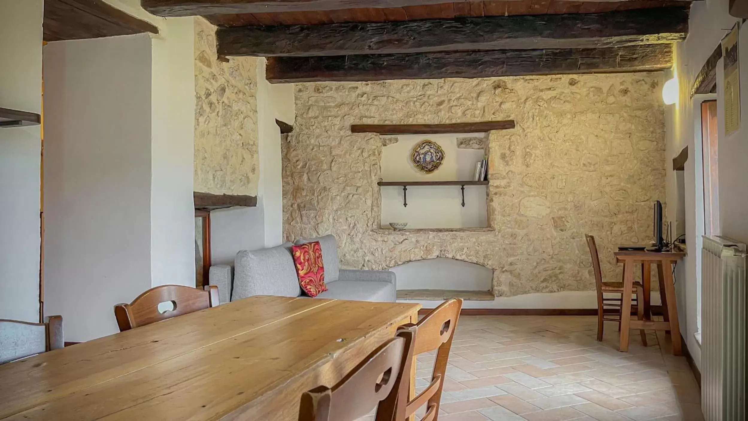 Living room, Dining Area in Borgo San Valentino