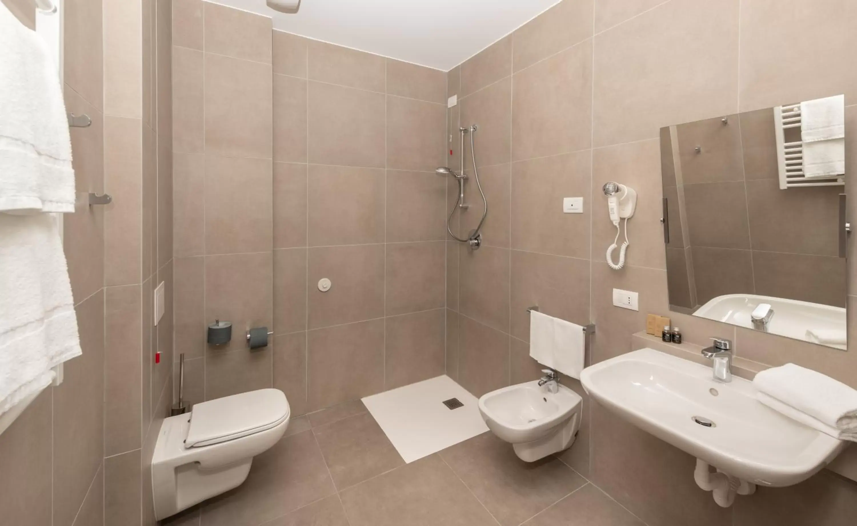 Bathroom in Hotel Canton dell'Orto