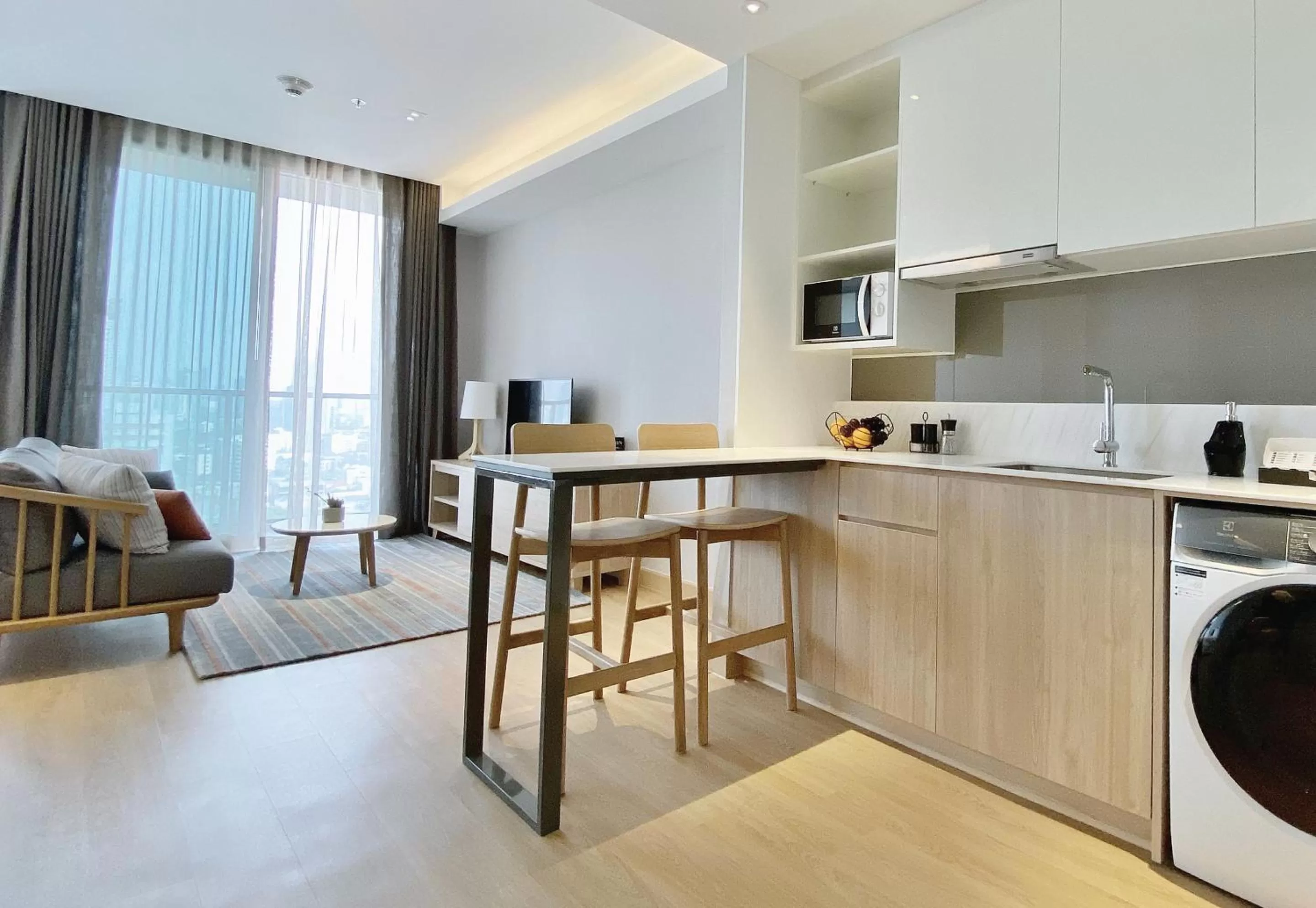 TV and multimedia in Oakwood Suites Bangkok