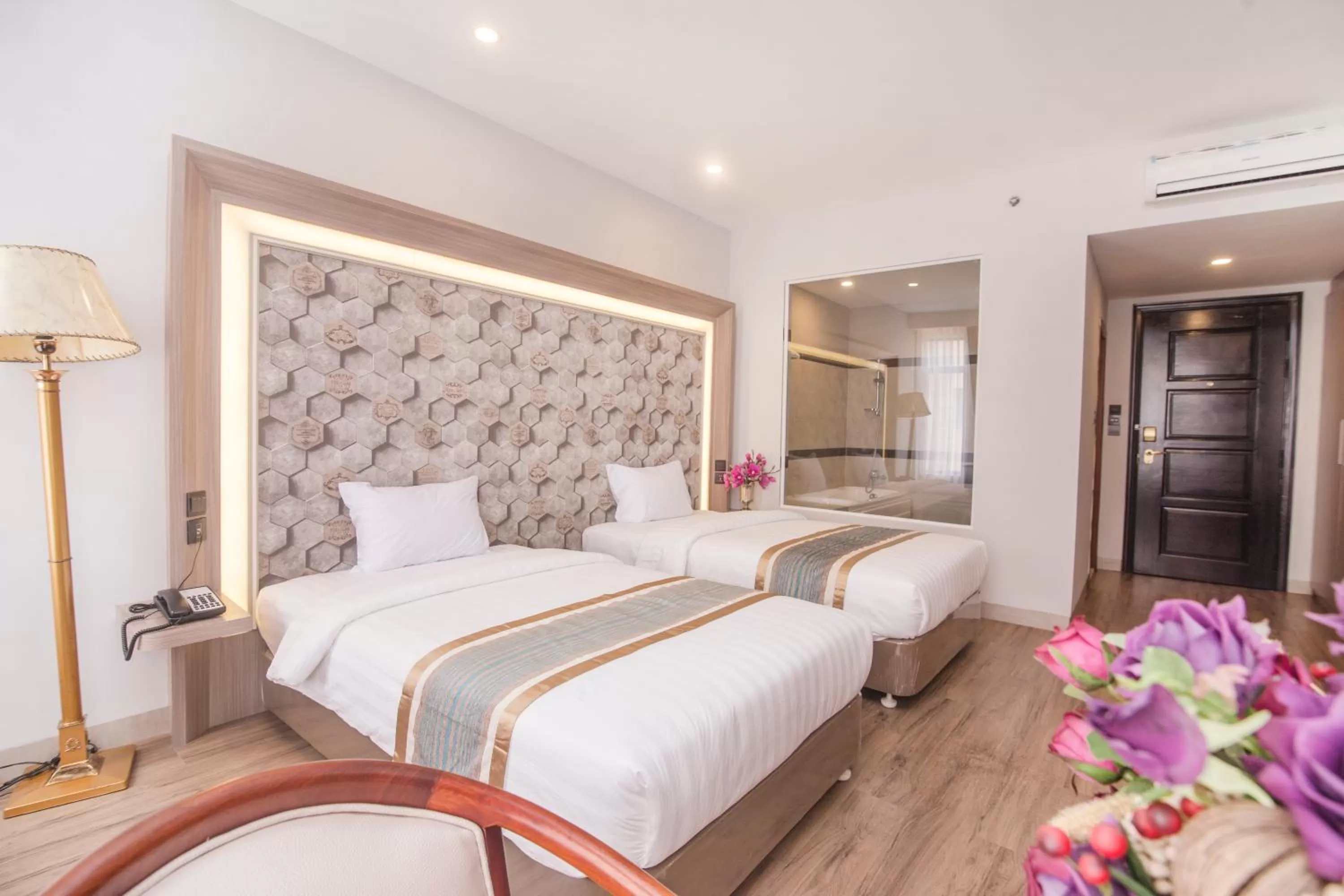 Bedroom, Bed in New York Hotel