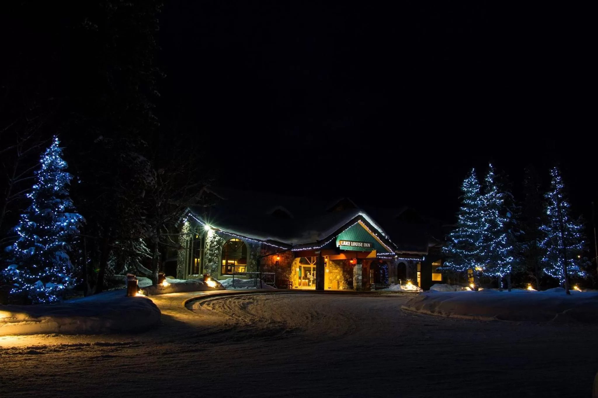 Property building in Lake Louise Inn