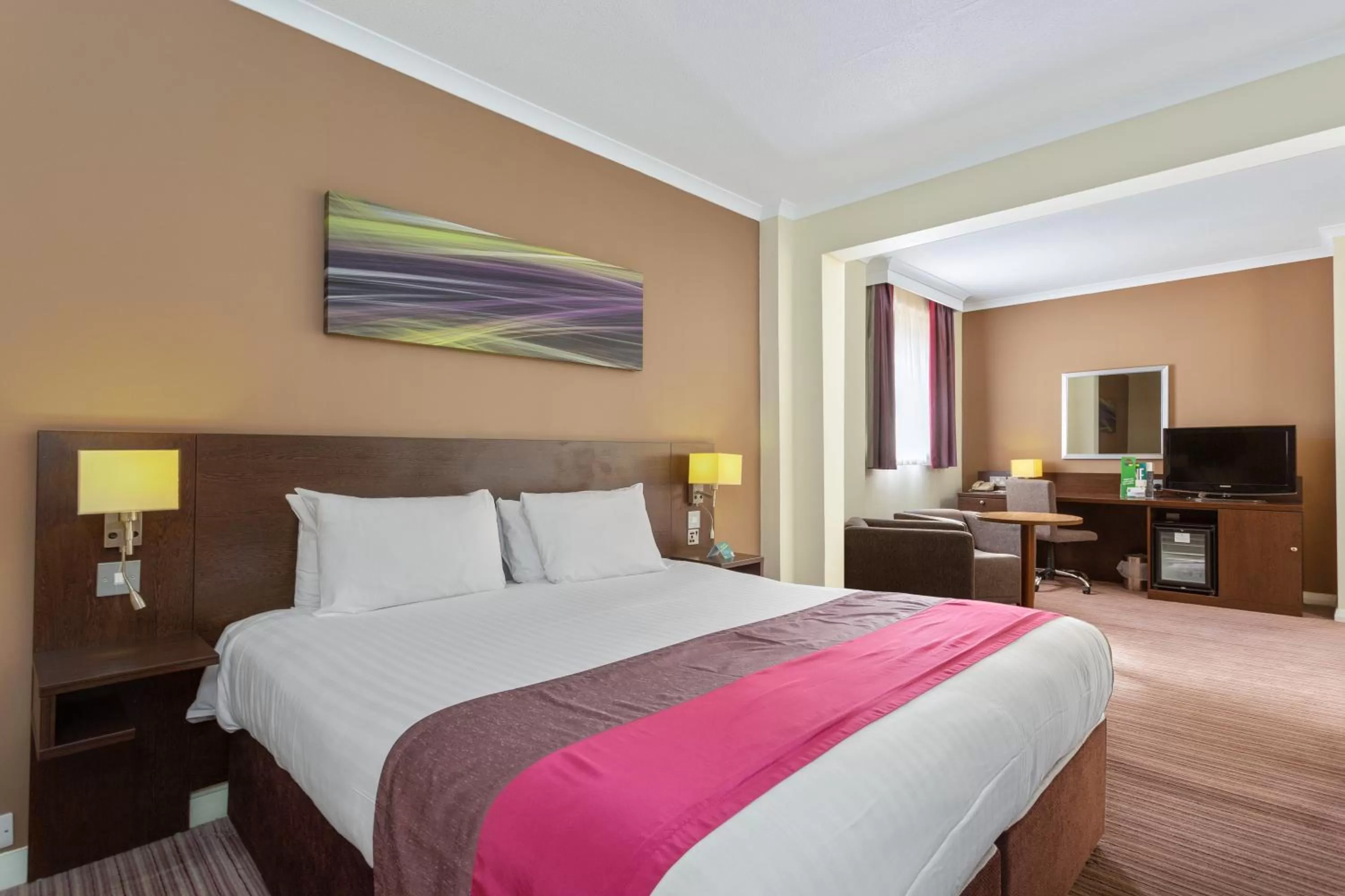 Bed in Holiday Inn Leamington Spa - Warwick by IHG