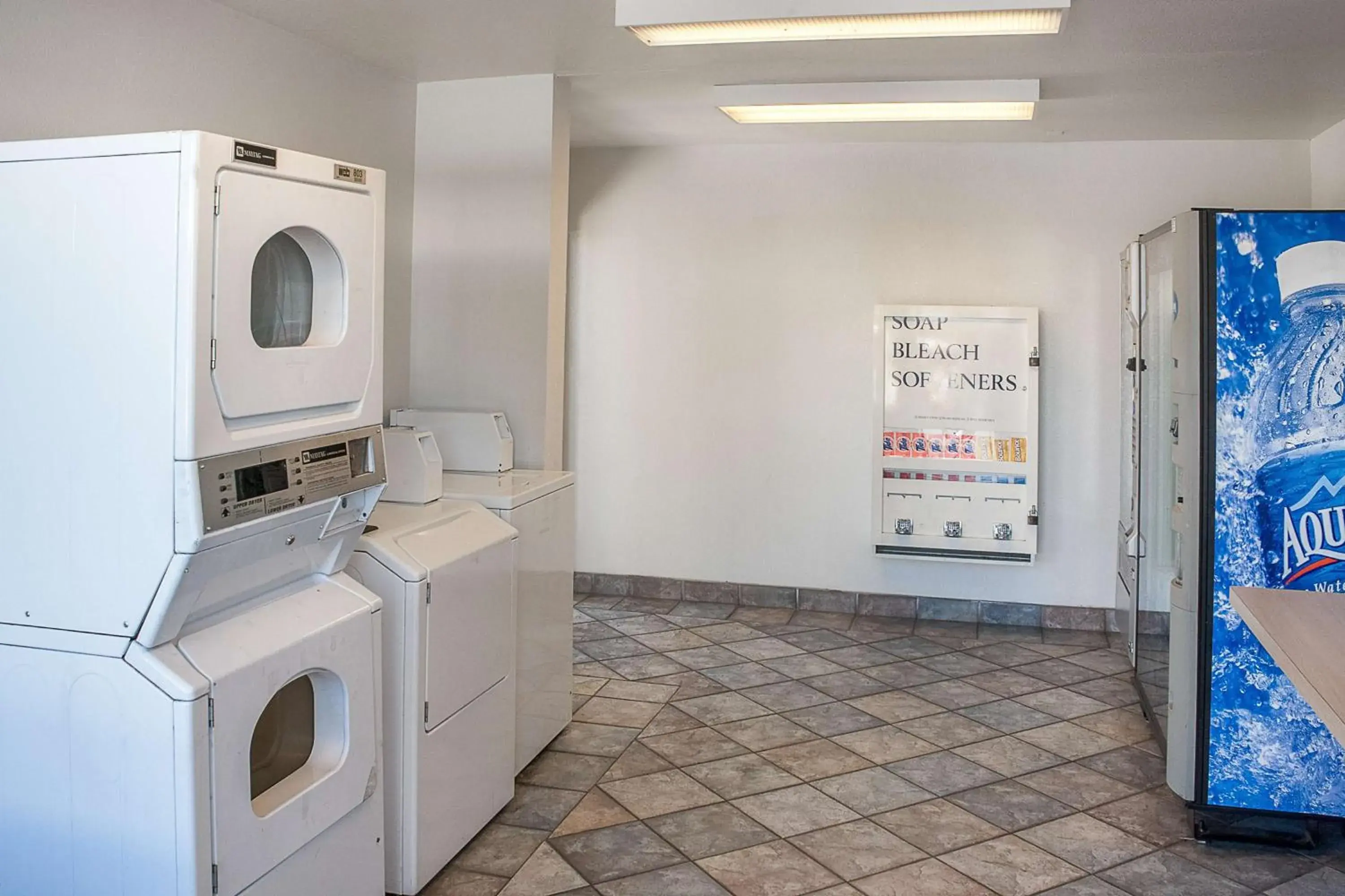 On site, Kitchen/Kitchenette in Motel 6-Ukiah, CA