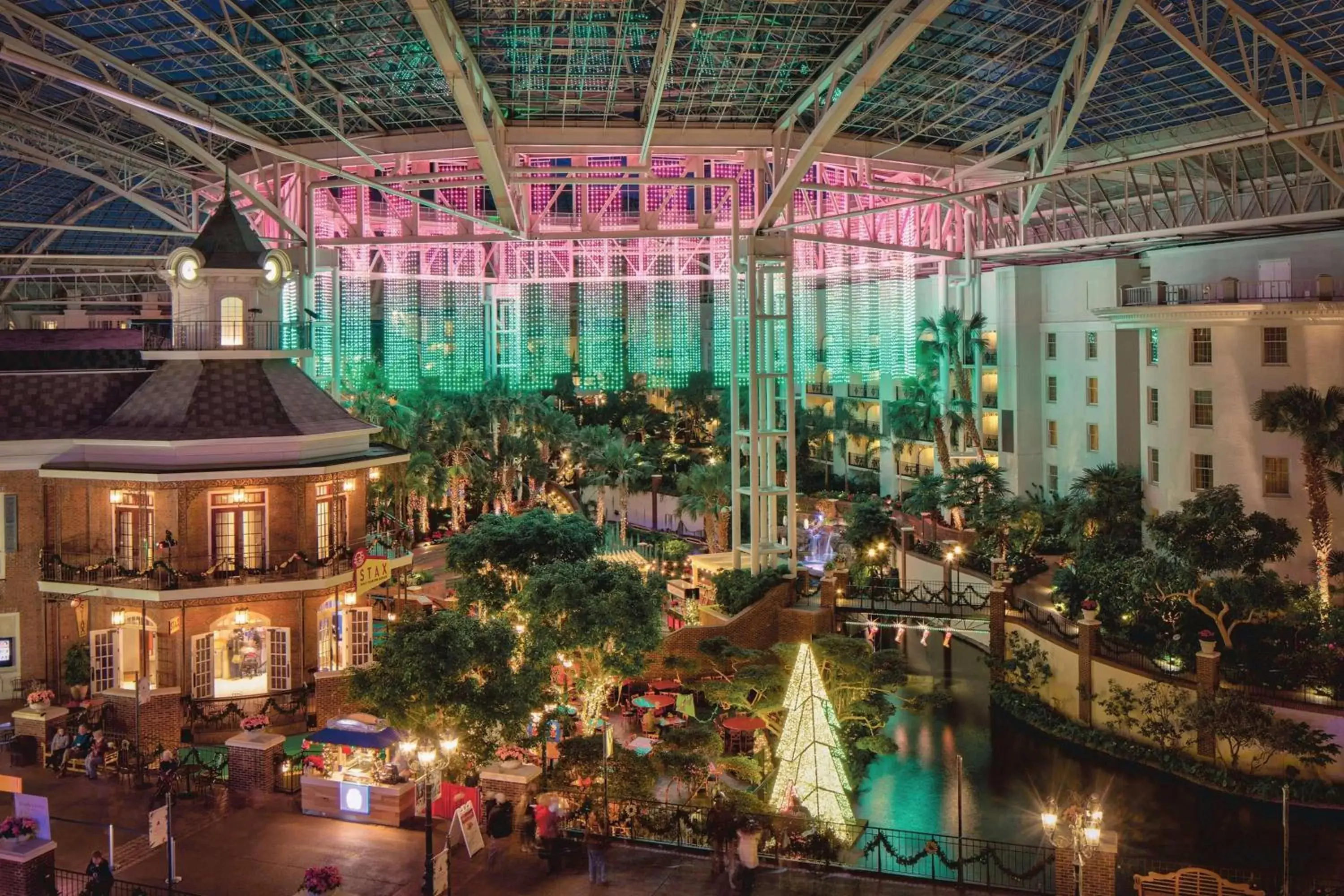 Property building in Gaylord Opryland Resort & Convention Center