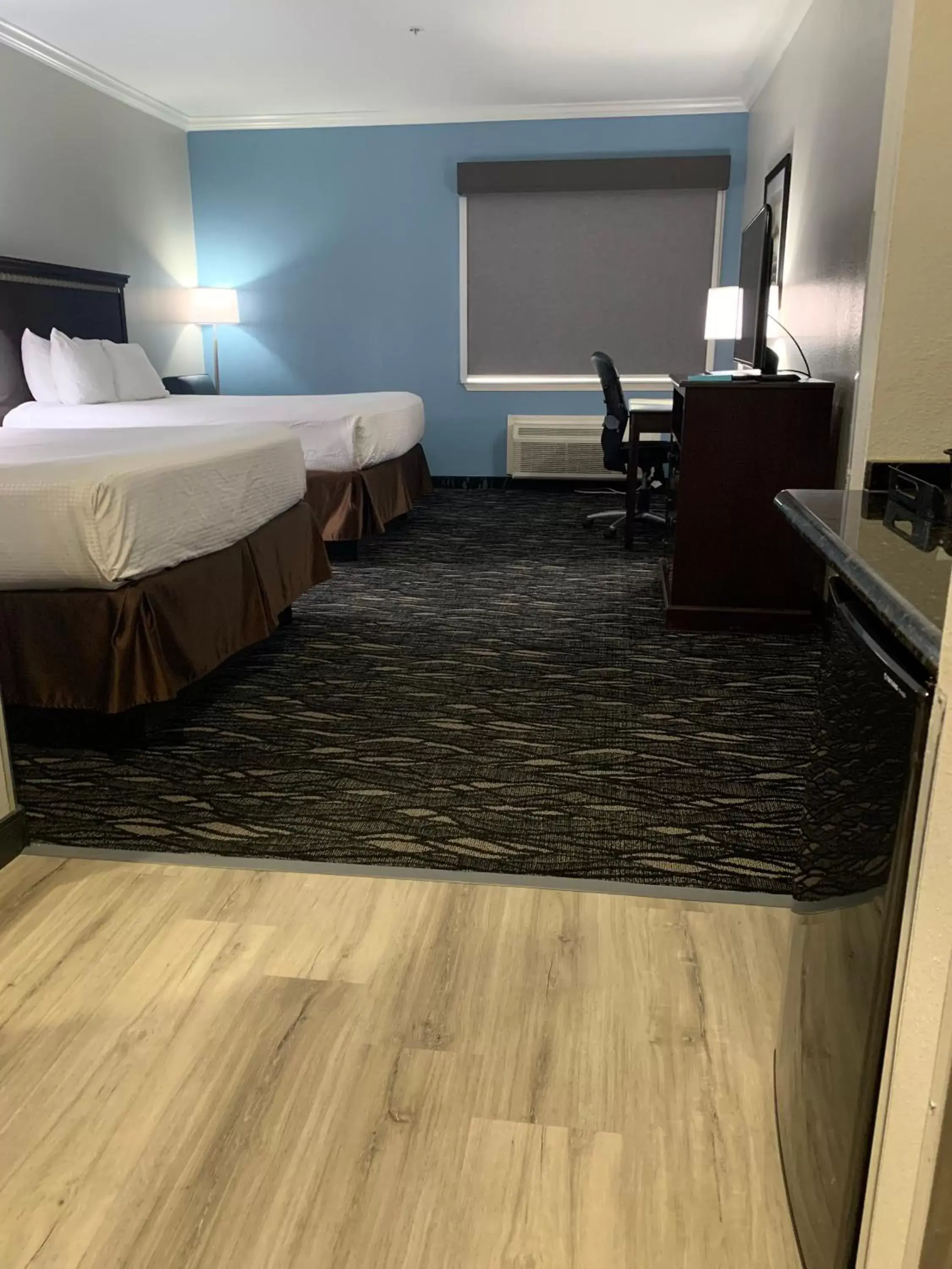 Photo of the whole room, Bed in Best Western Plus Lake Worth