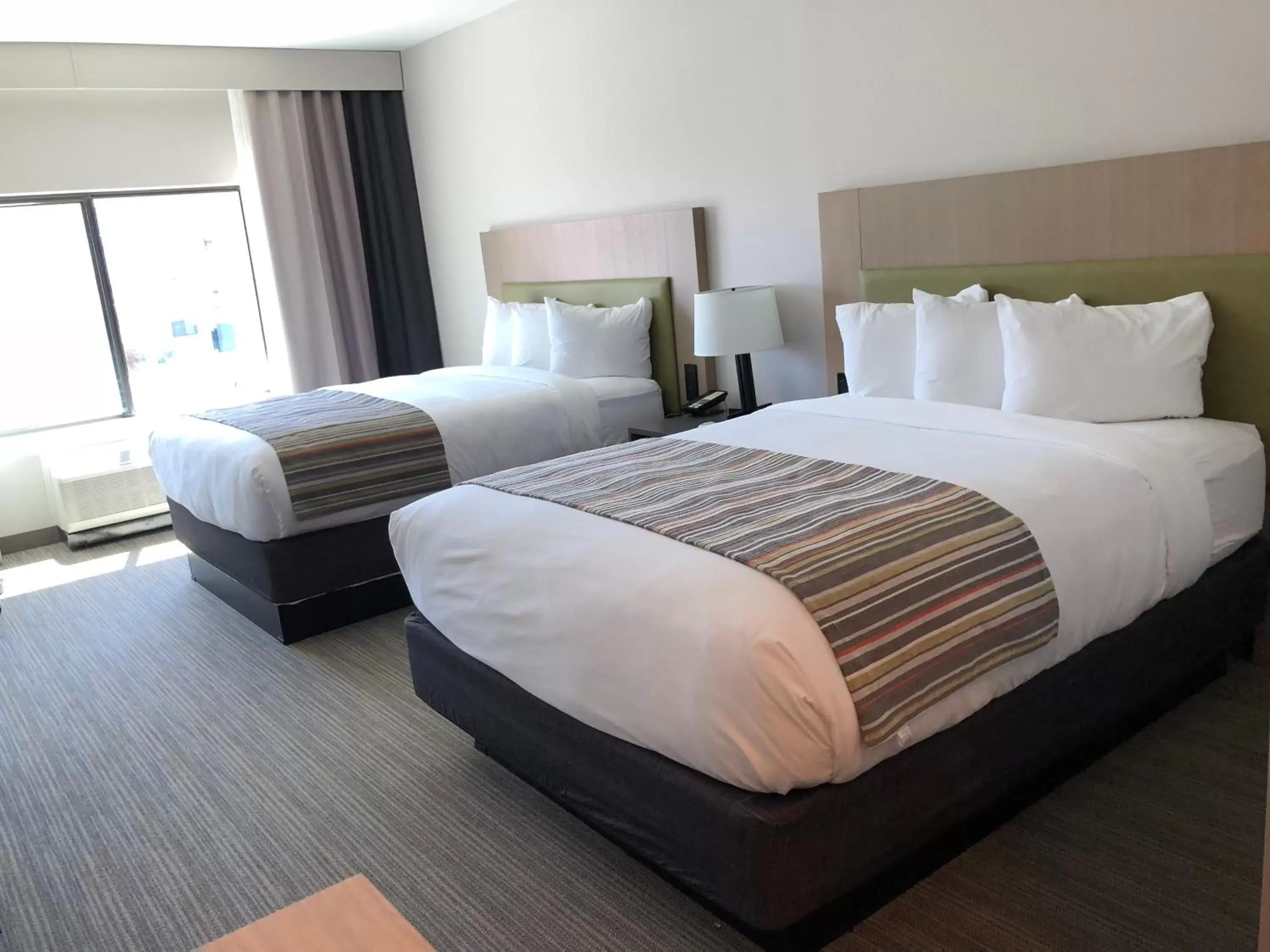 Photo of the whole room, Bed in Country Inn & Suites by Radisson, Page, AZ