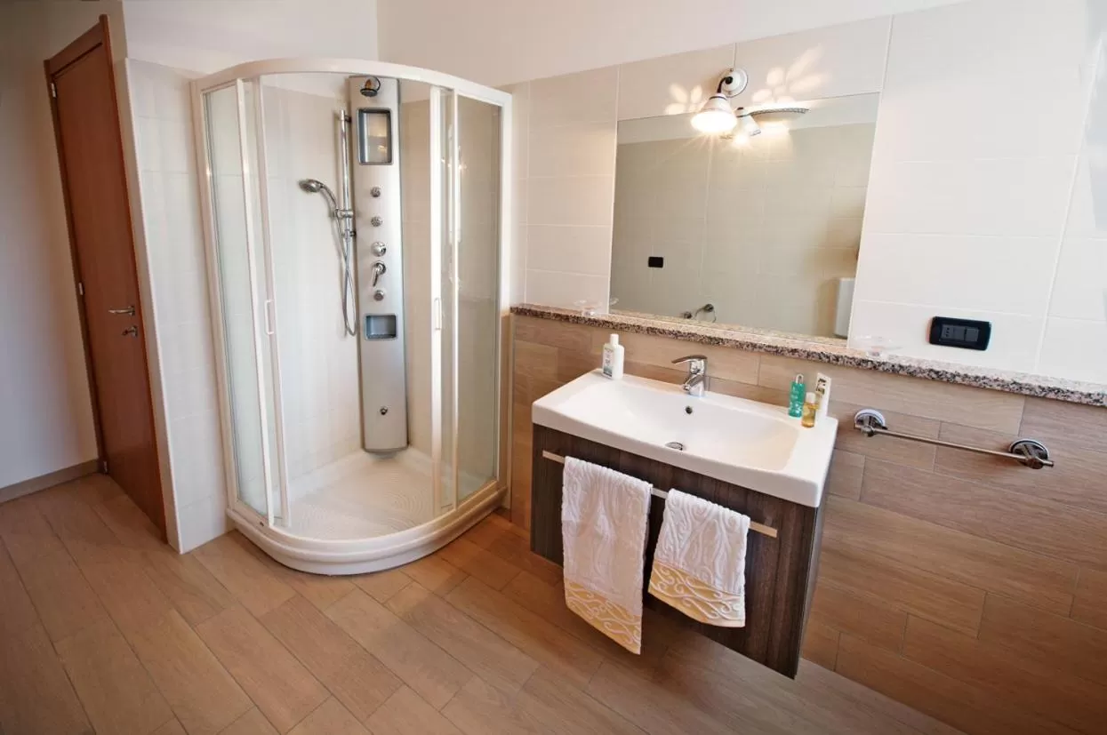 Shower in Albergo Diffuso Tolmezzo