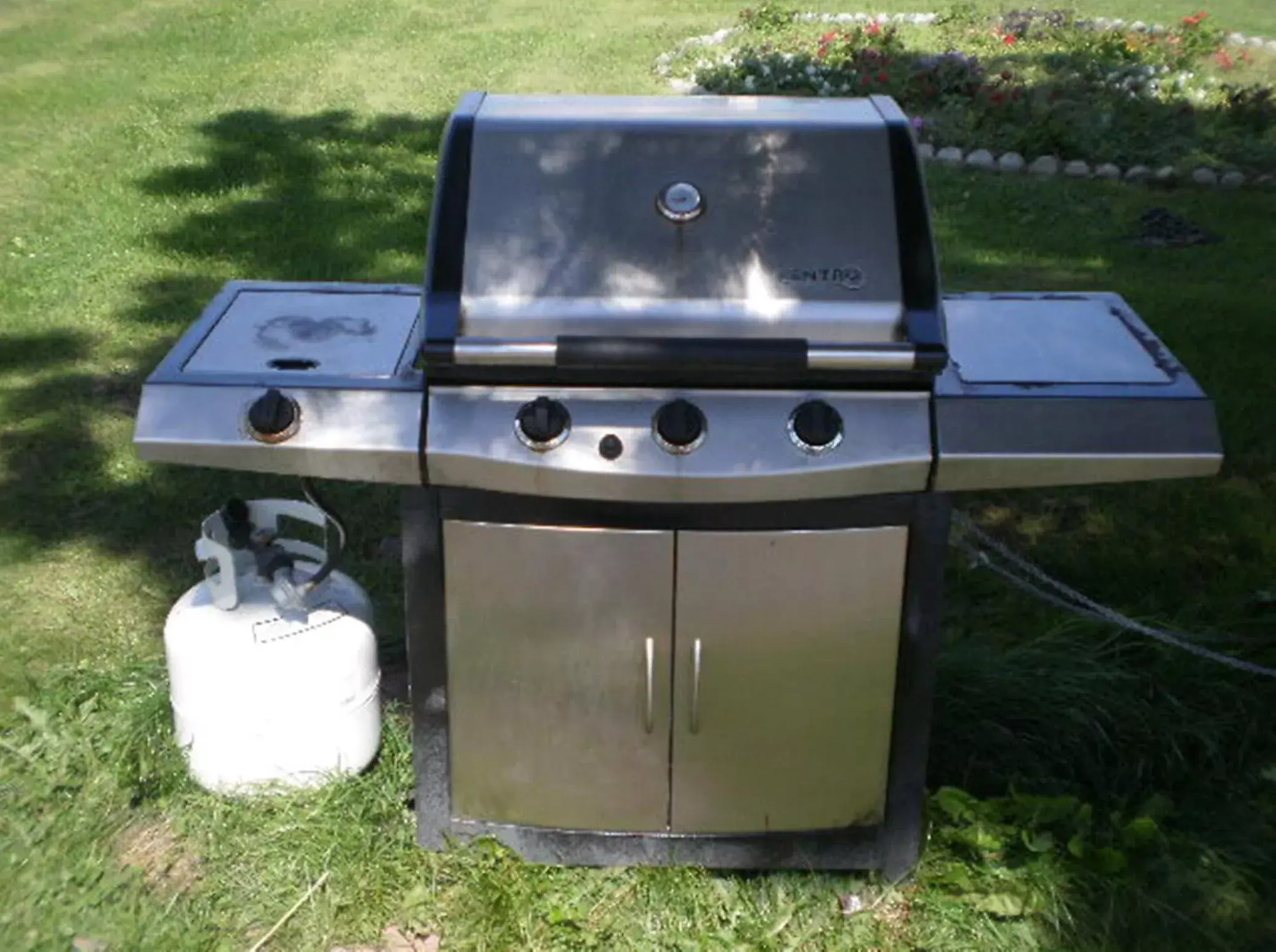 BBQ Facilities in Blue Jay Motel