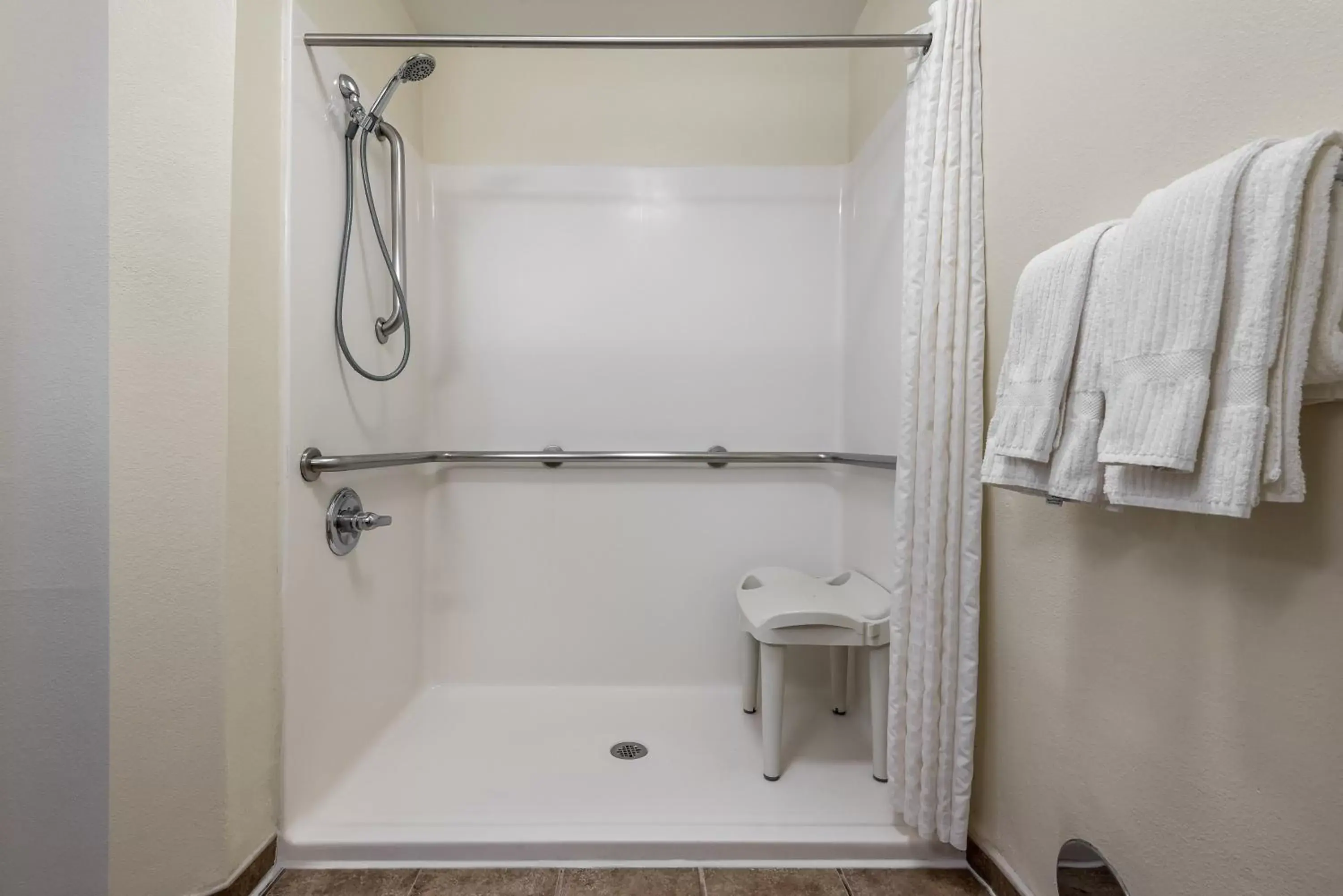 Photo of the whole room, Bathroom in Candlewood Suites Sterling, an IHG Hotel