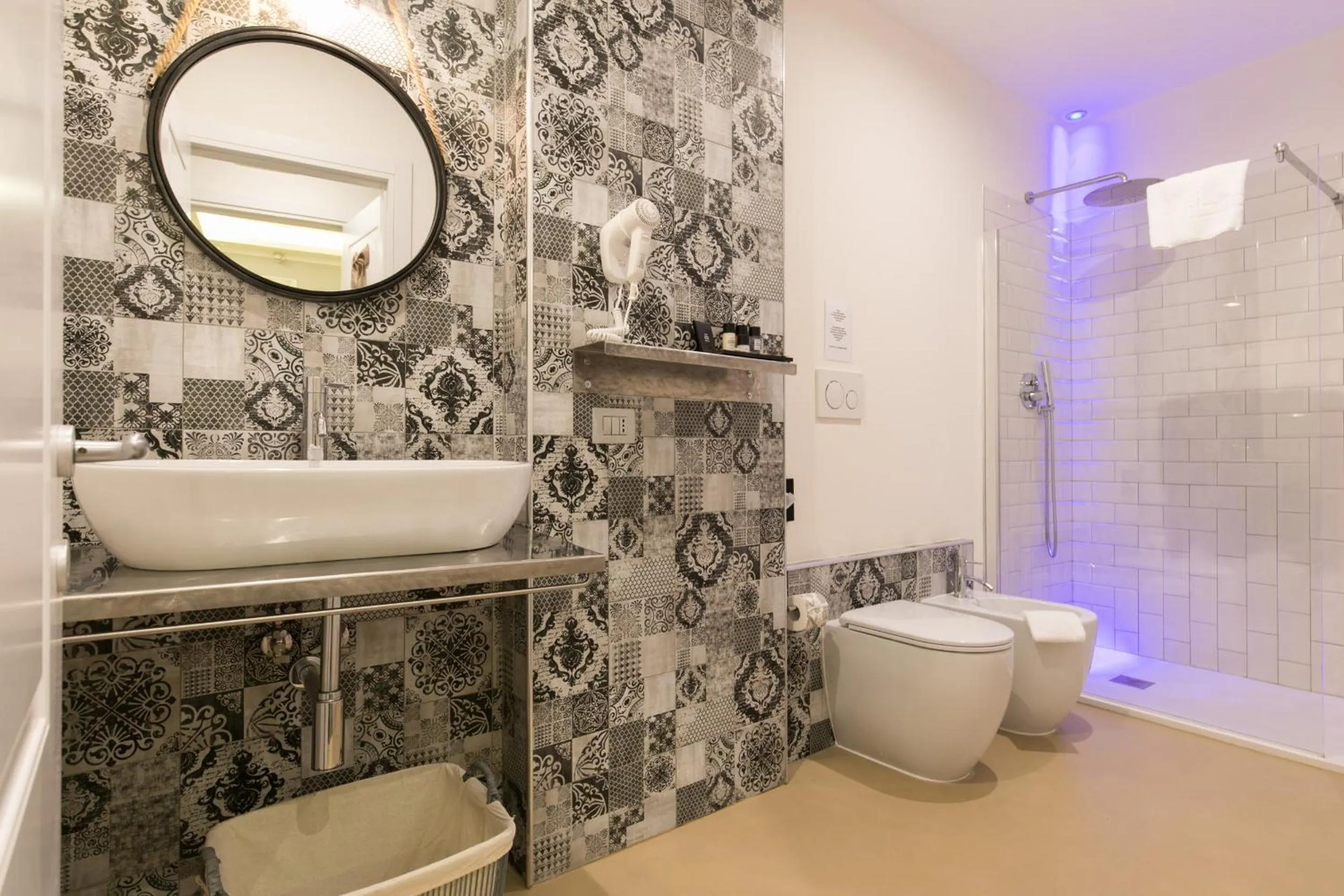 Bathroom in Trevi Contemporary Suite
