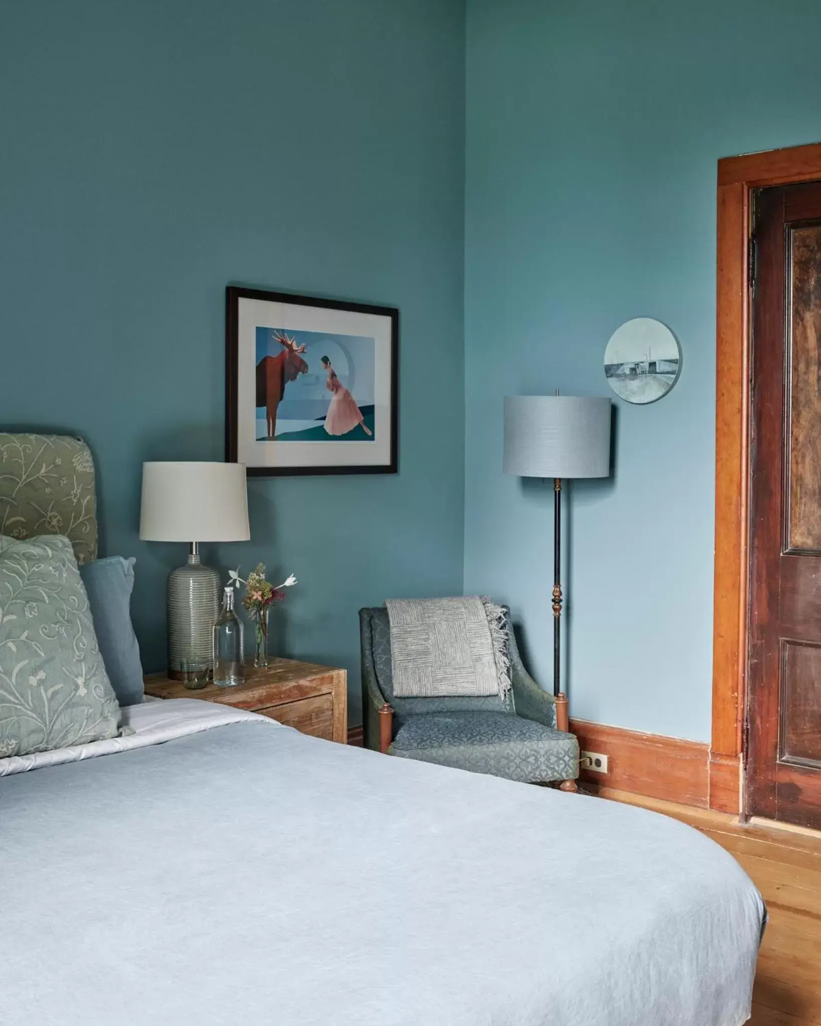 Seating area, Bed in The Eddie Hotel and Farm